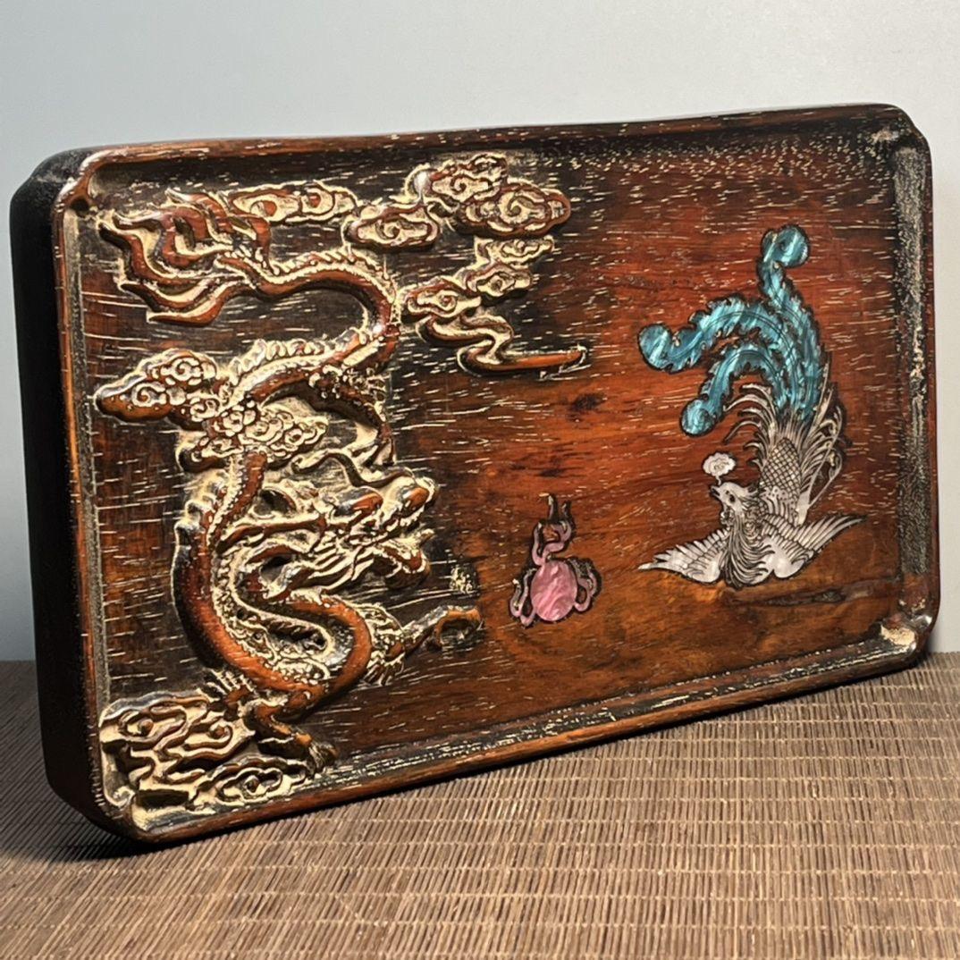 Vintage Chinese Wood Carving Dragon Square Teller mit Shell Inlaying Phoenix im Zustand „Relativ gut“ im Angebot in 景德镇市, CN