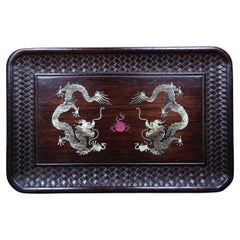 Placa china vintage grabada en madera con decoraciones de dragones de doble concha