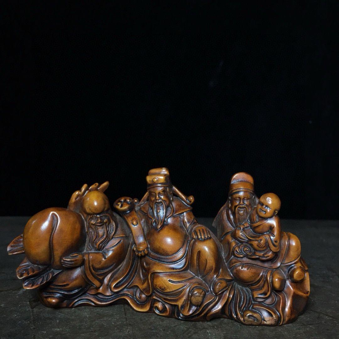 Escultura china vintage grabada en madera de tres dioses auspiciosos en venta 3