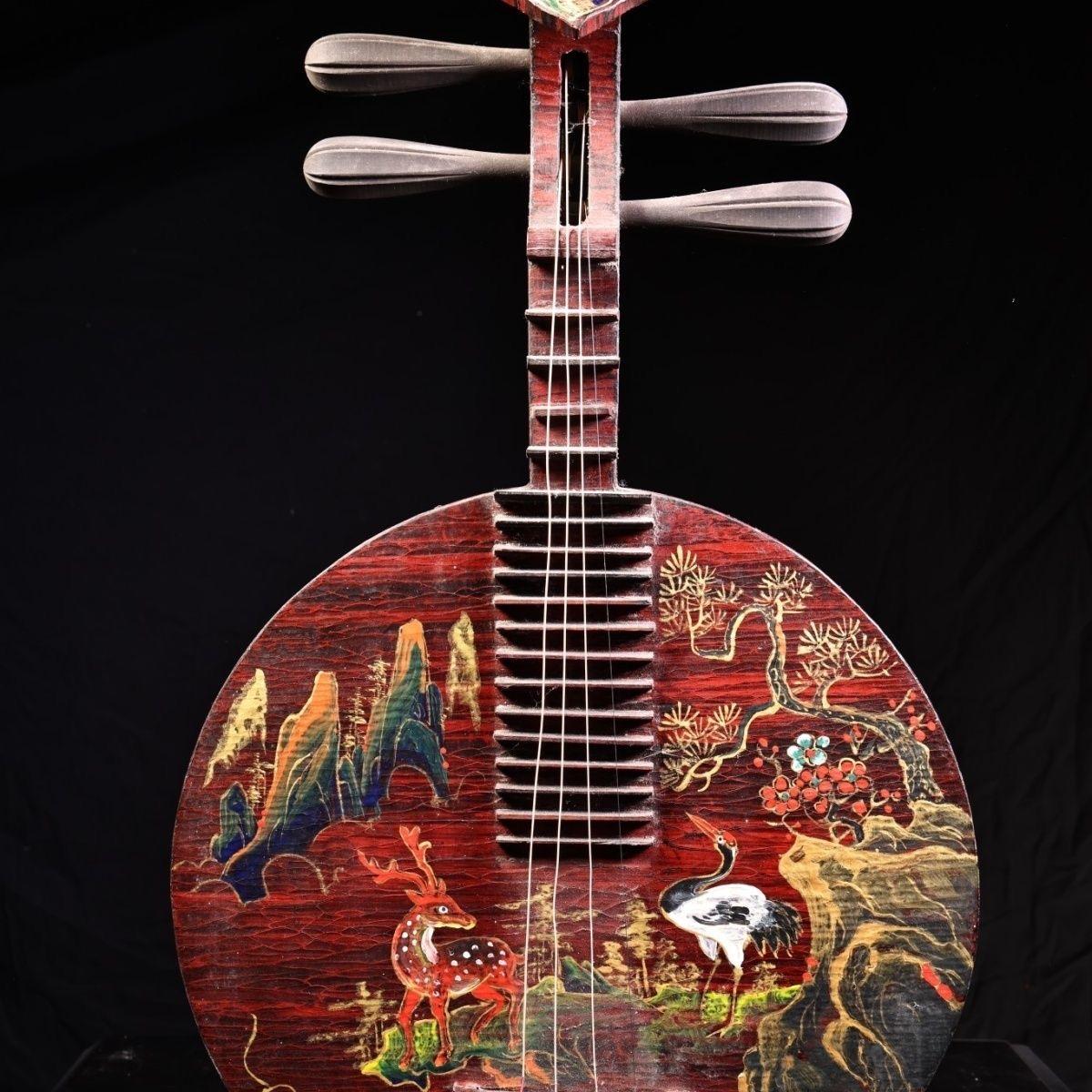 Vintage Chinese Wood Lacquer Longevity Patterns Musikinstrument Yue Qin im Zustand „Relativ gut“ im Angebot in 景德镇市, CN