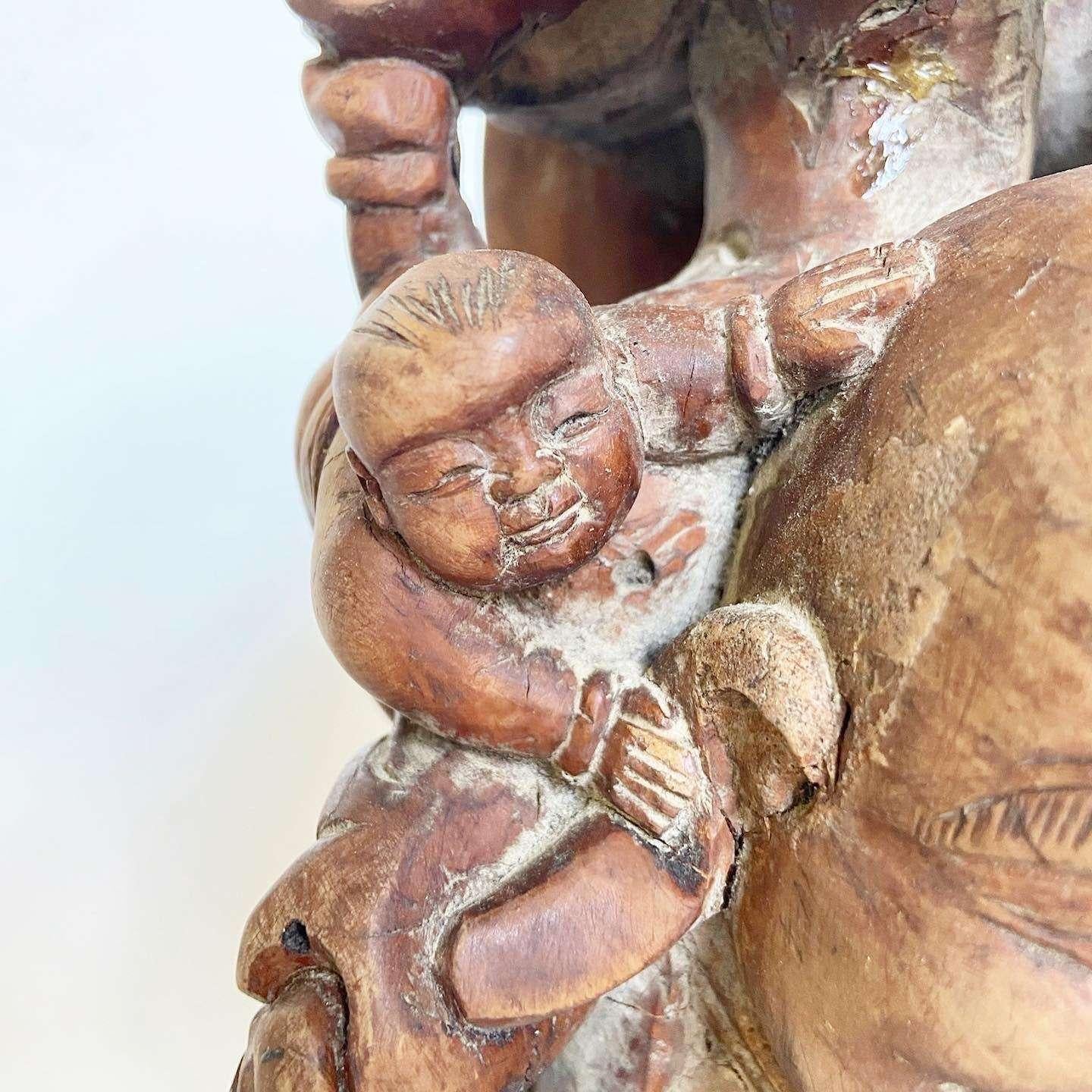 Chinesische Buddha-Skulptur aus Holz im Vintage-Stil im Angebot 2