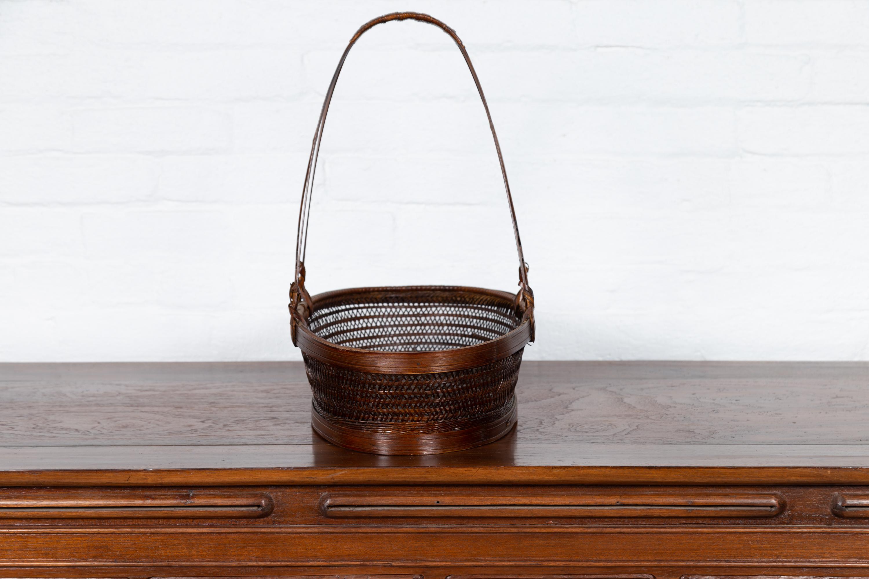 Vintage Woven Rattan Carrying Basket with Large Tripartite Handle For Sale 2