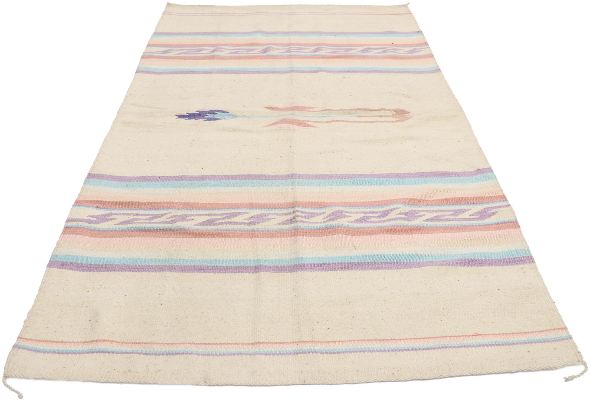 Vintage Chinle-Kelim-Teppich im Navajo-Stil mit indianischem Stil im Vintage-Stil, 04'02 x 07'02 (Volkskunst) im Angebot