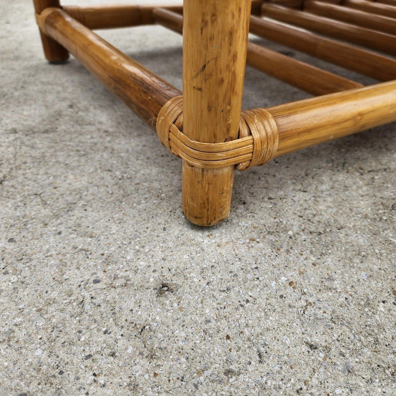 Vintage Chinoiserie Asian Bamboo Rattan Coffee Table in vendita 3
