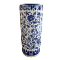 Vintage Chinoiserie Blue and White Porcelain Umbrella Stand