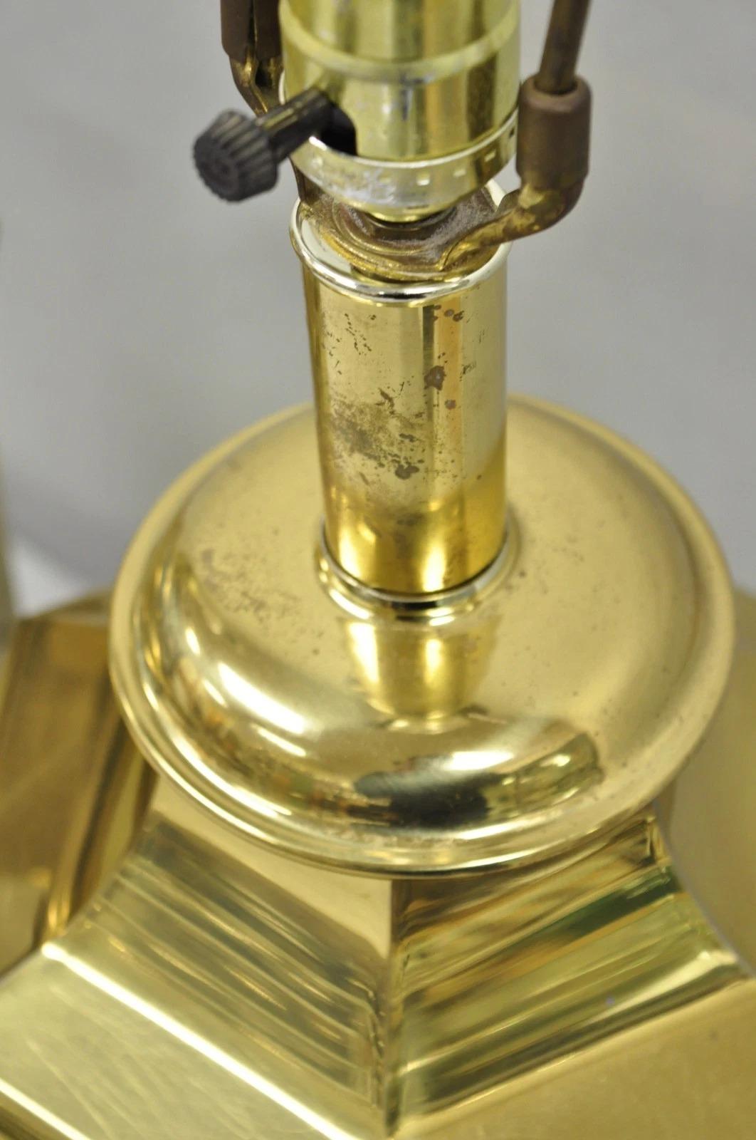 Paire de lampes de table hexagonales en laiton Chinoiserie - Oriental Ginger Jar en vente 5