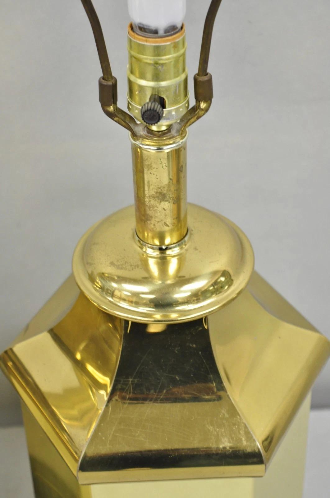 Paire de lampes de table hexagonales en laiton Chinoiserie - Oriental Ginger Jar en vente 1