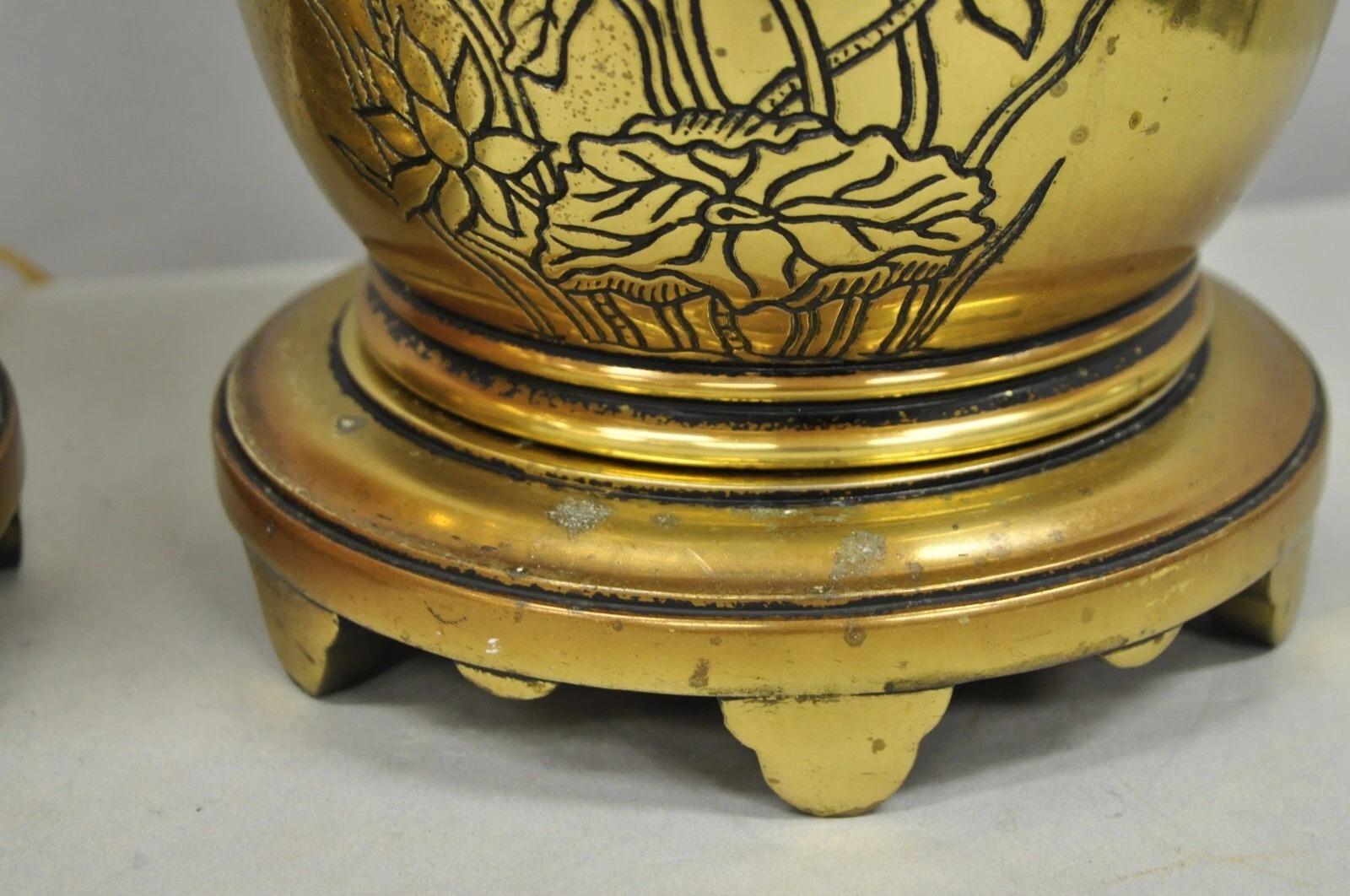 Vintage Chinoiserie Messing gestapelt Bienenstock Tischlampen mit floralen Ätzen - Paar im Angebot 2
