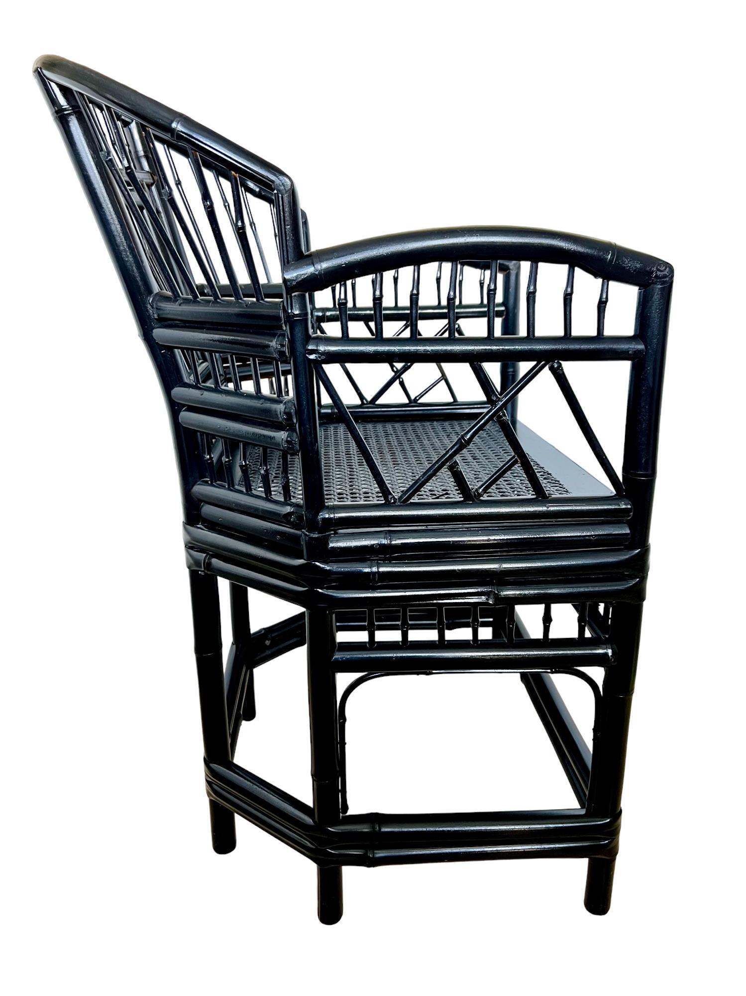 Vintage chinoiserie Brighton Pavilion Gloss Black Bamboo Chair In Good Condition In Harlingen, TX