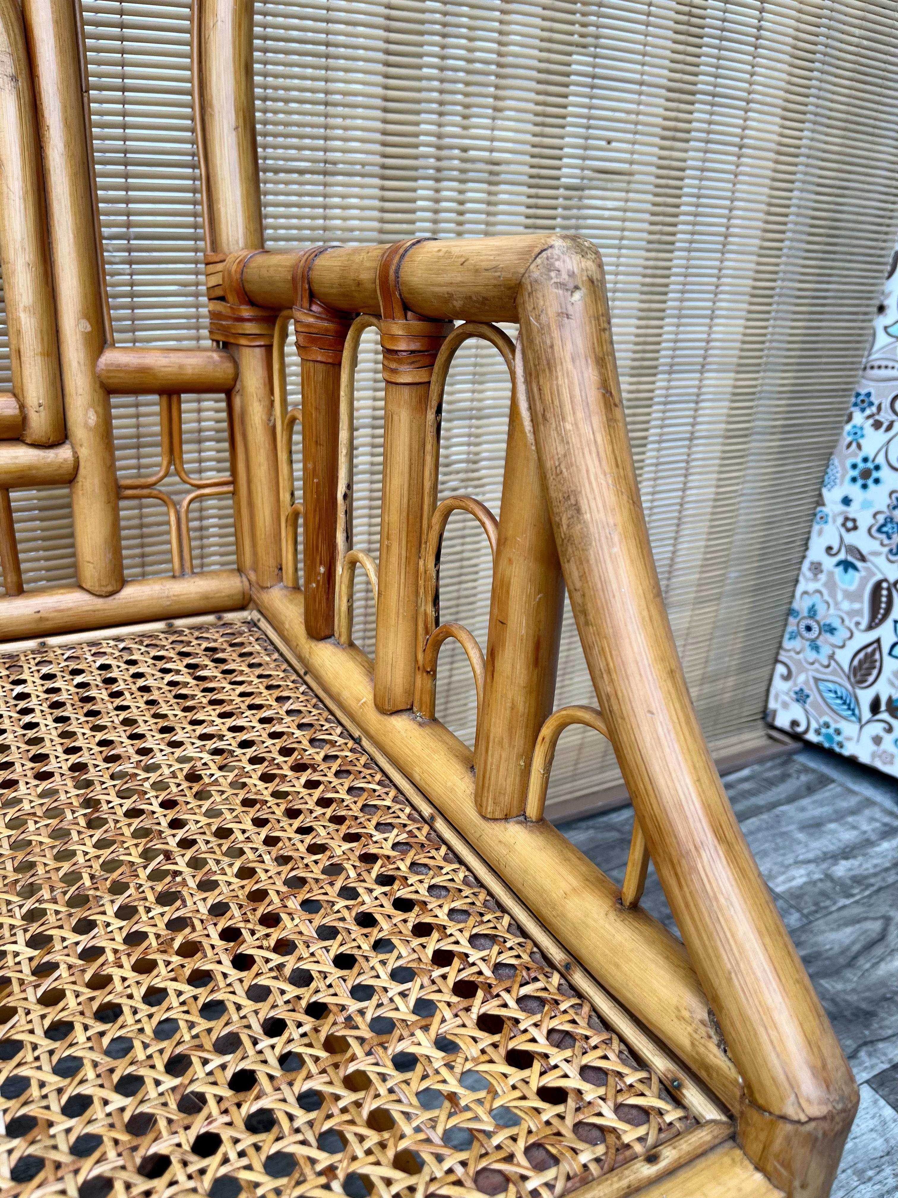 Chaise d'appoint vintage Chinoiserie Brighton Pavilion Style Cane. Circa 1980 en vente 8