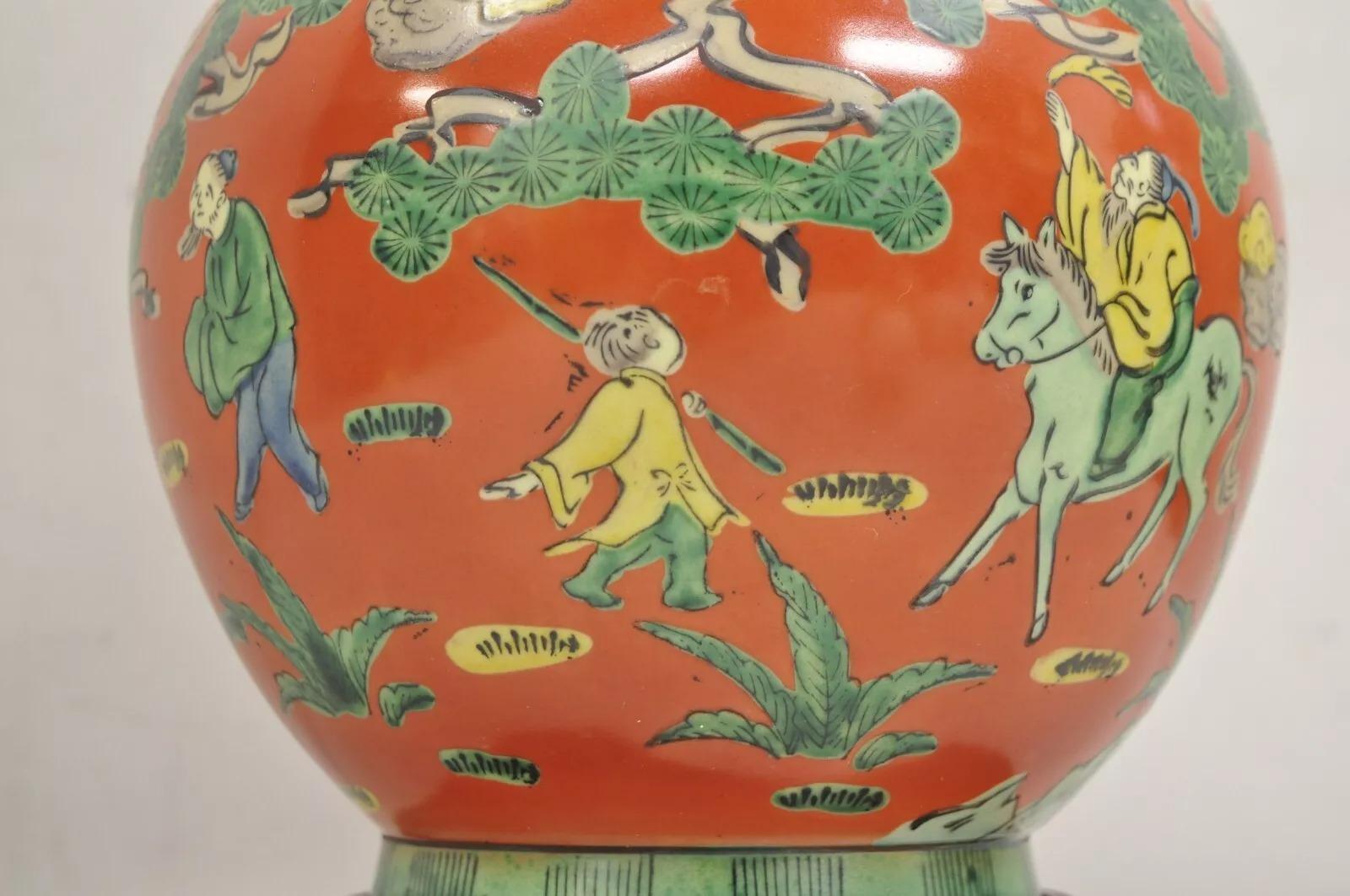 Lampada da tavolo in porcellana bulbosa Chinoiserie d'epoca con figure orientali dipinte in vendita 4