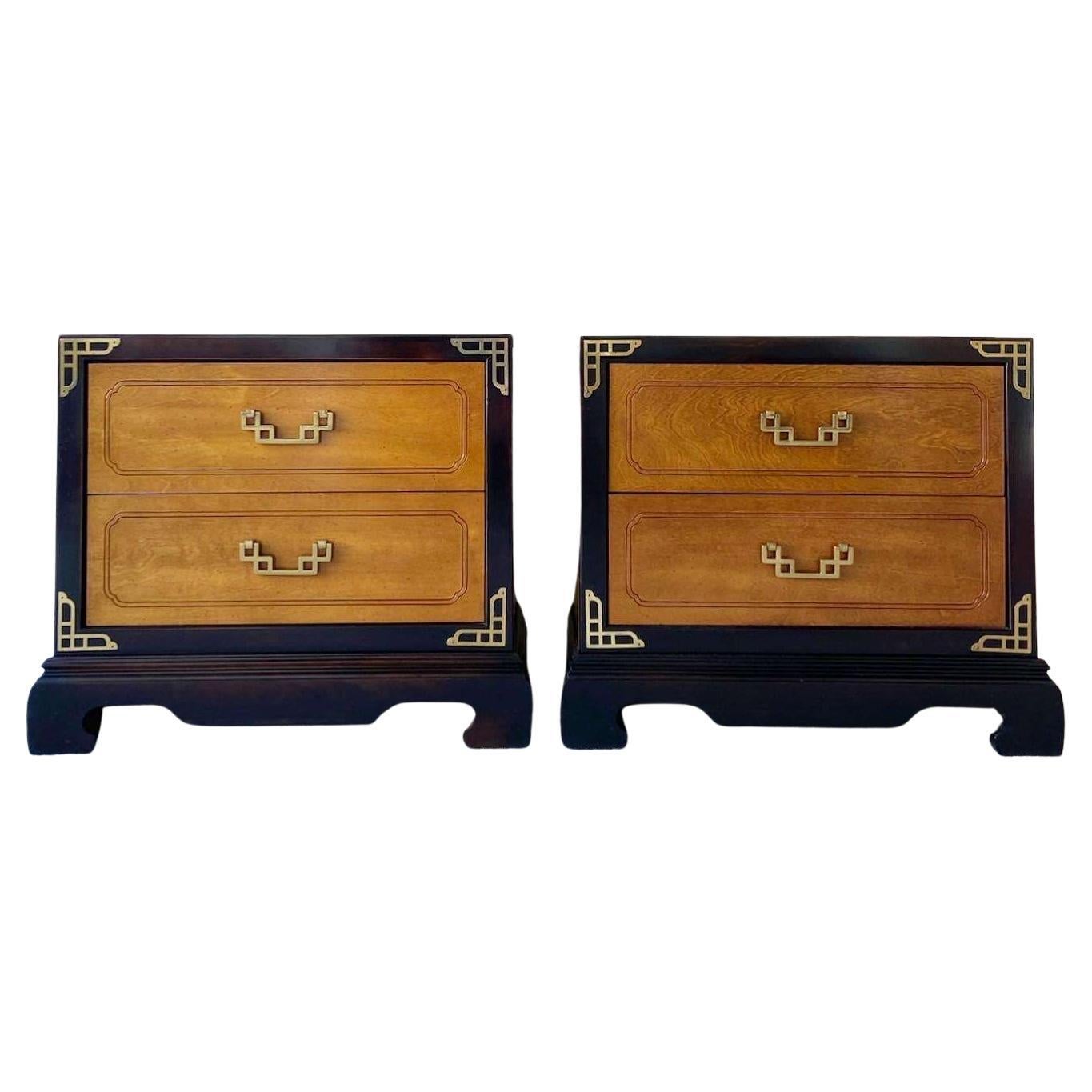 Vintage Chinoiserie Burl and Black Nighstands by Bassett Furniture - a Pair For Sale