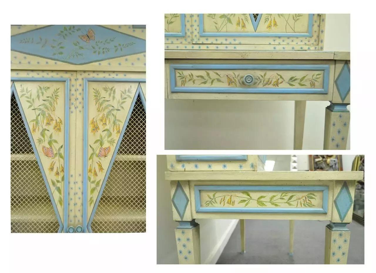 Vintage Chinoiserie Schmetterling & Vogel Custom Painted Tall Secretary Schreibtisch & Stuhl (Unbekannt) im Angebot