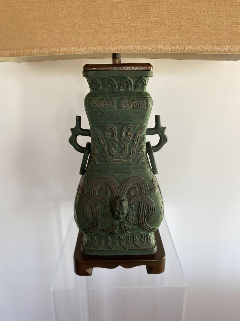 Vintage Chinoiserie Cast Bronze Table Lamp Italian Midcentury For Sale 5