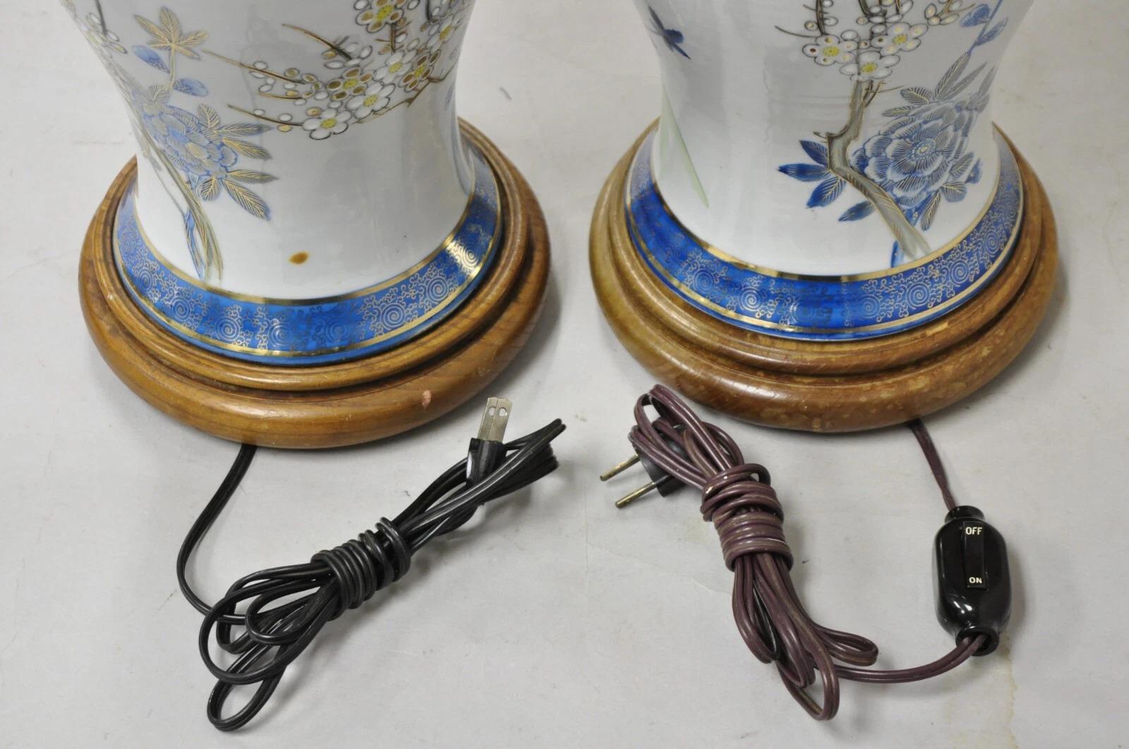 Paire de lampes de bureau vintage Jardinière en porcelaine bleue de style chinoiseries en vente 3