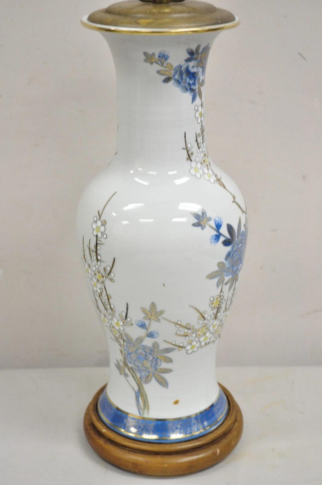 Paire de lampes de bureau vintage Jardinière en porcelaine bleue de style chinoiseries en vente 4