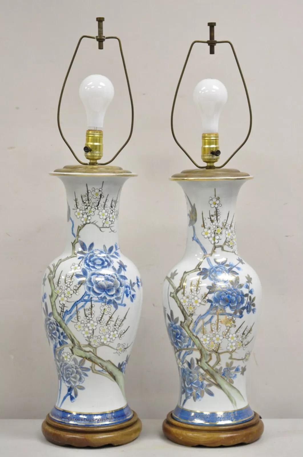 Paire de lampes de bureau vintage Jardinière en porcelaine bleue de style chinoiseries en vente 5