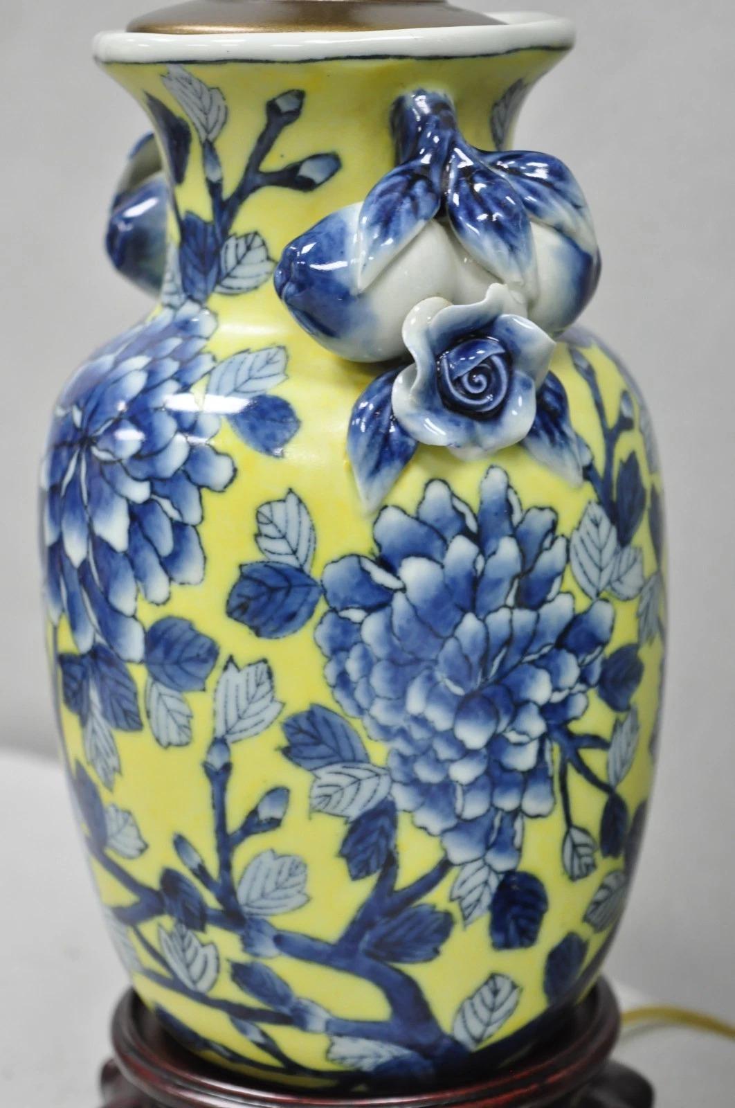 Vintage Chinoiserie Chinese Blue & Yellow Flower Small Porcelain Table Lamp Pair For Sale 8