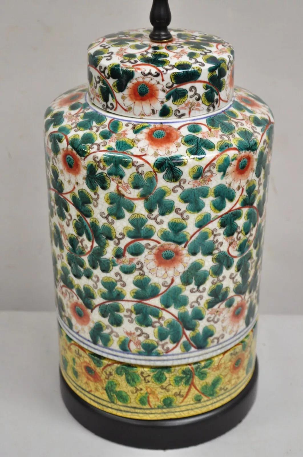 Cineserie Lampada da tavolo orientale d'epoca a cineseria cinese con vaso di zenzero e fiore verde dipinto in vendita