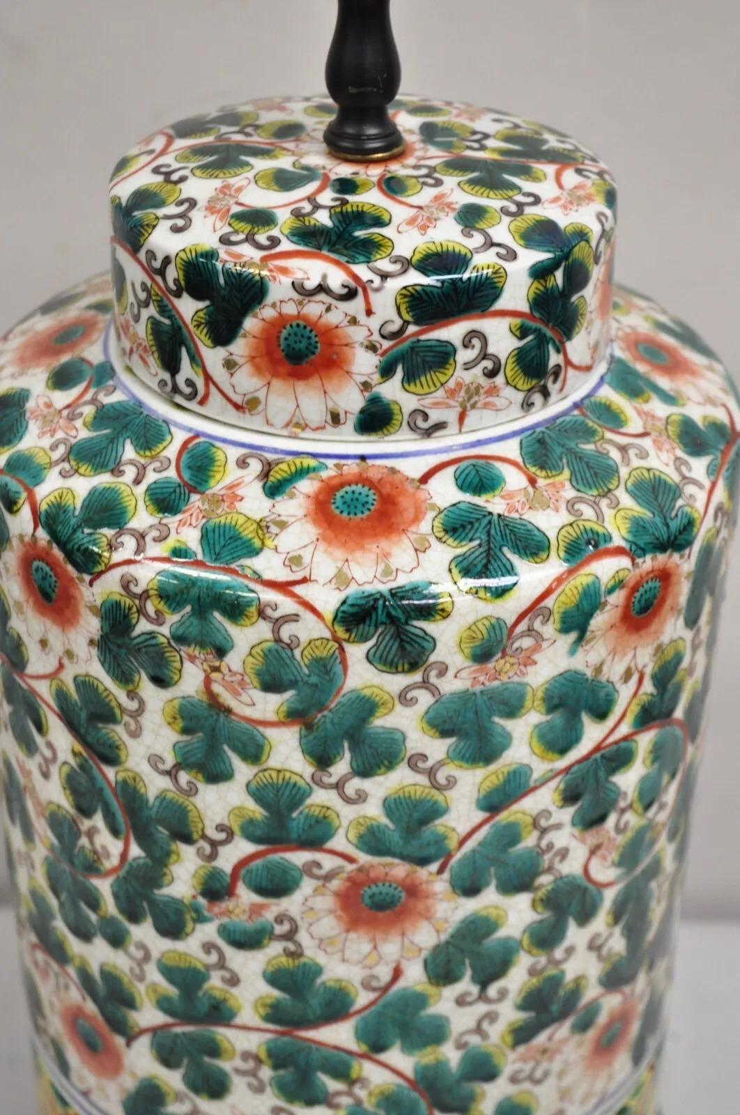 XX secolo Lampada da tavolo orientale d'epoca a cineseria cinese con vaso di zenzero e fiore verde dipinto in vendita