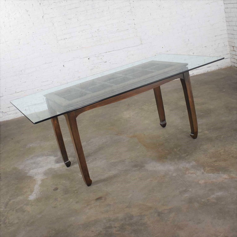 Vintage Chinoiserie Chow Leg Glass Top Dining Table Walnut Color Finish In Good Condition In Topeka, KS