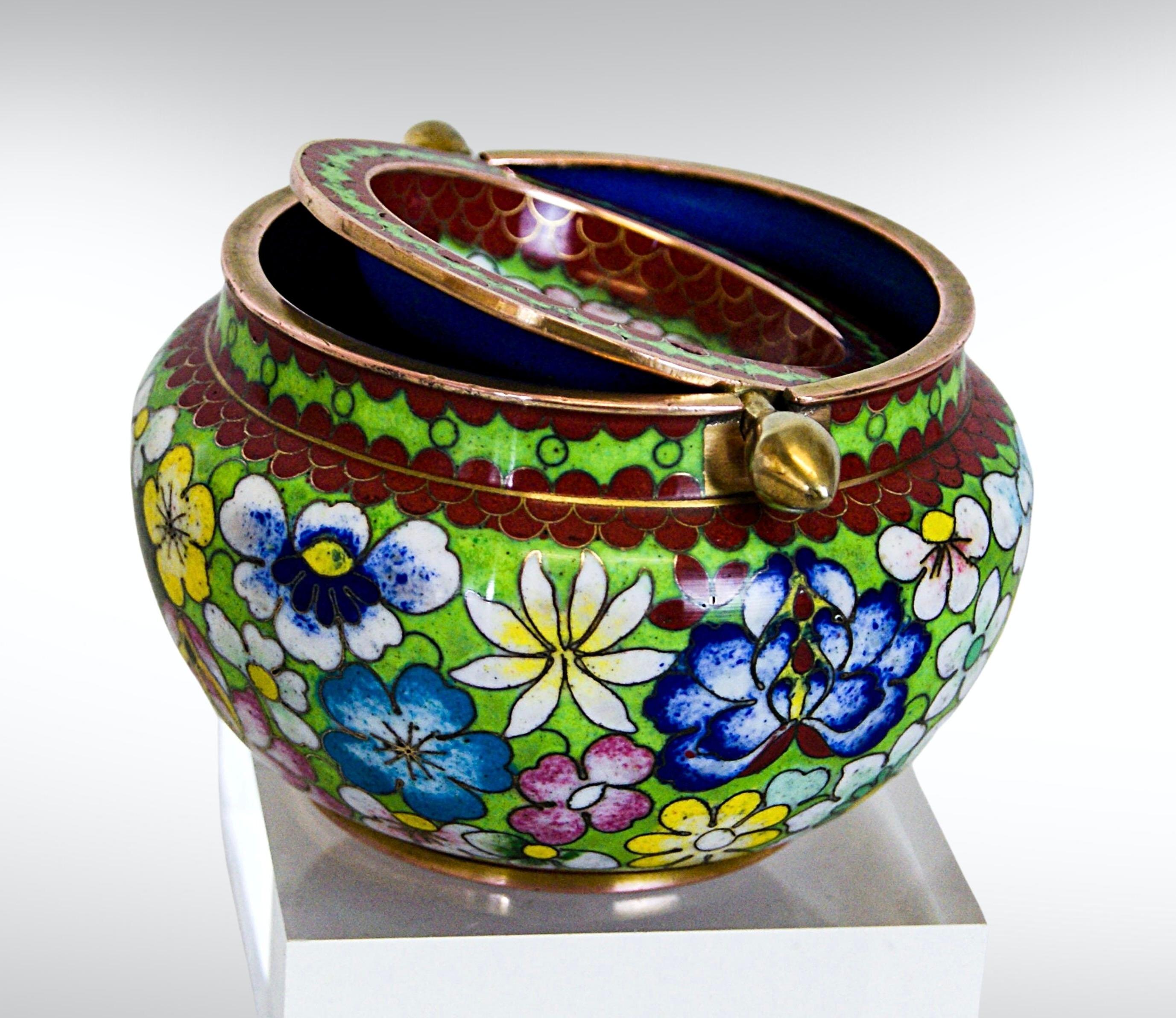 Chinese Vintage Chinoiserie Cloisonné on Brass Enamelled Storage Bowl with Hinged Lid