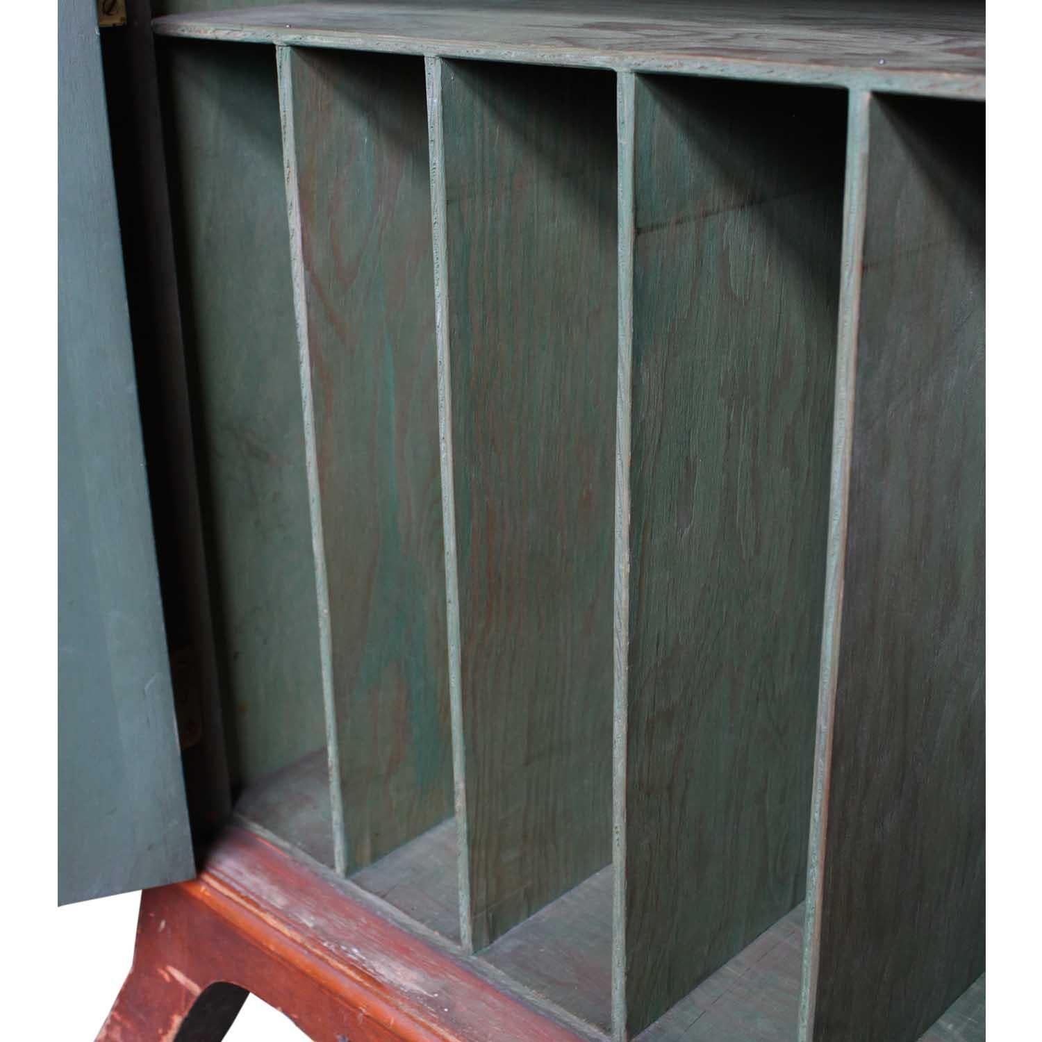 Vintage Chinoiserie Vitrine im Angebot 4