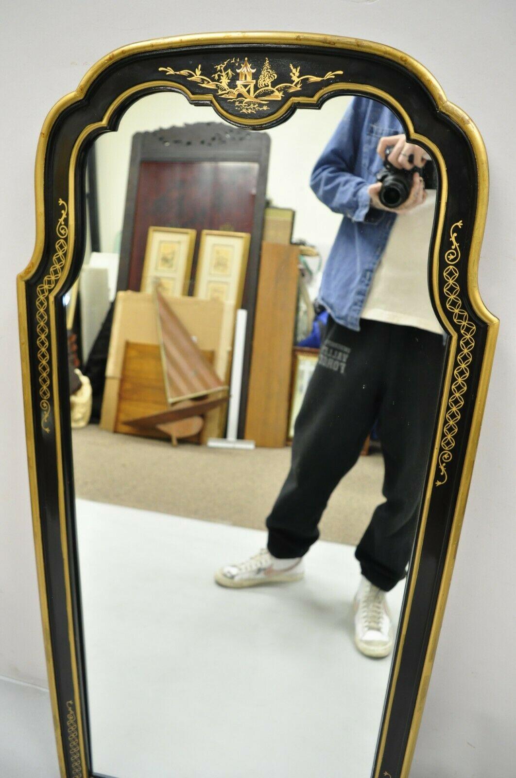 Vintage Chinoiserie Drexel Et Cetera style black gold arch wall mirror. Item features a black and gold painted finish, molded foam frame, very nice vintage item, great style and form. Circa Mid to Late 20th Century. Measurements: 48.5