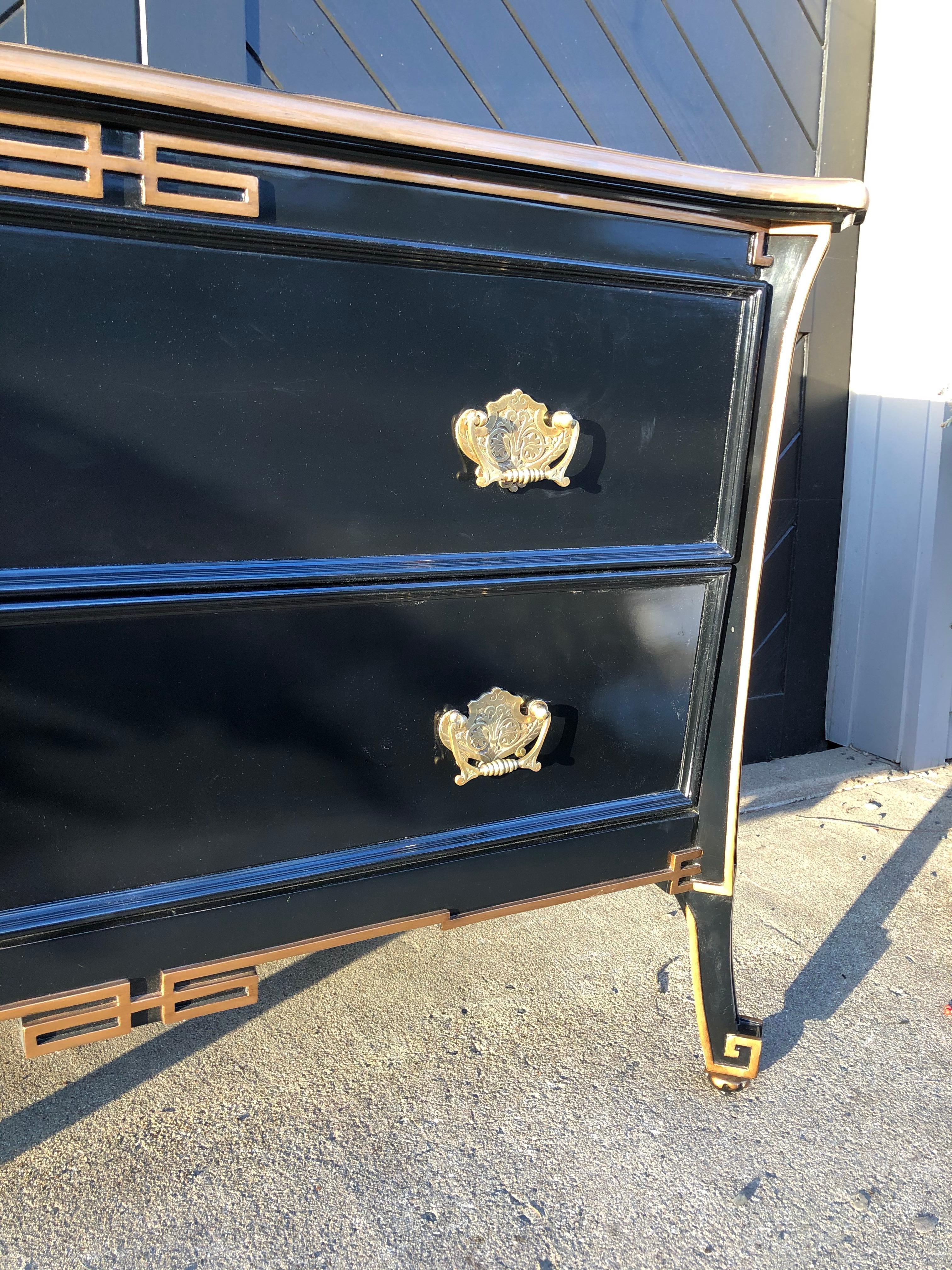 Vintage Chinoiserie Ebonized Chest of Drawers In Good Condition In Hopewell, NJ