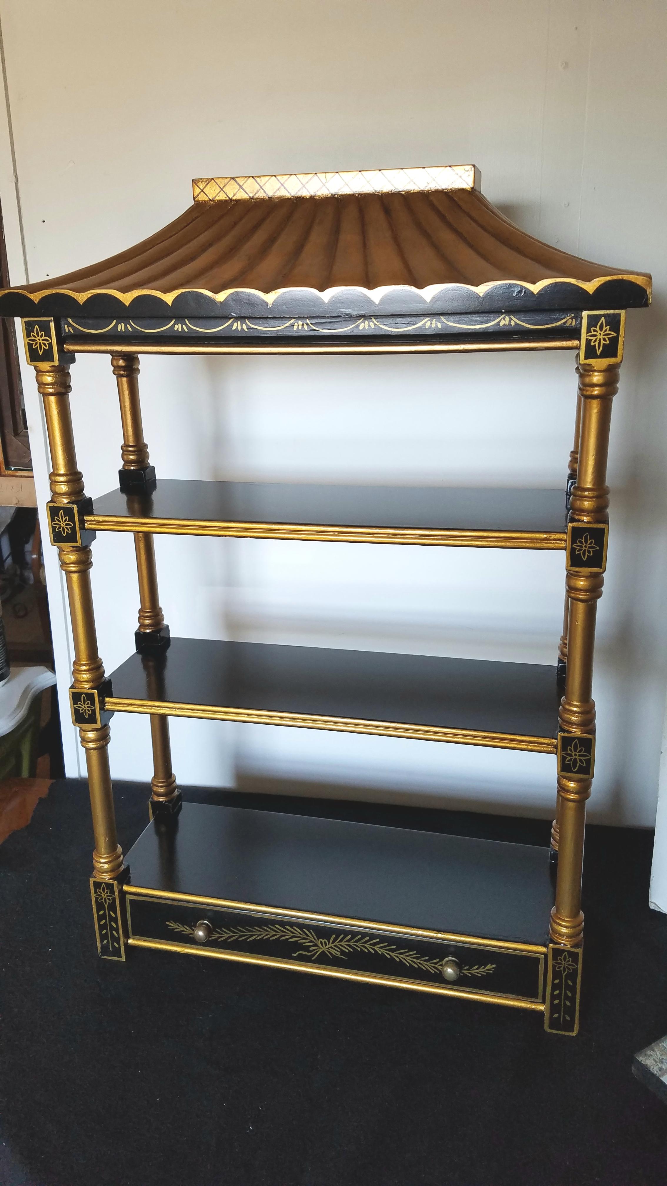 Armario de Pared Vintage Chinoiserie Ebonizado con Tapa de Pagoda finales del siglo XX