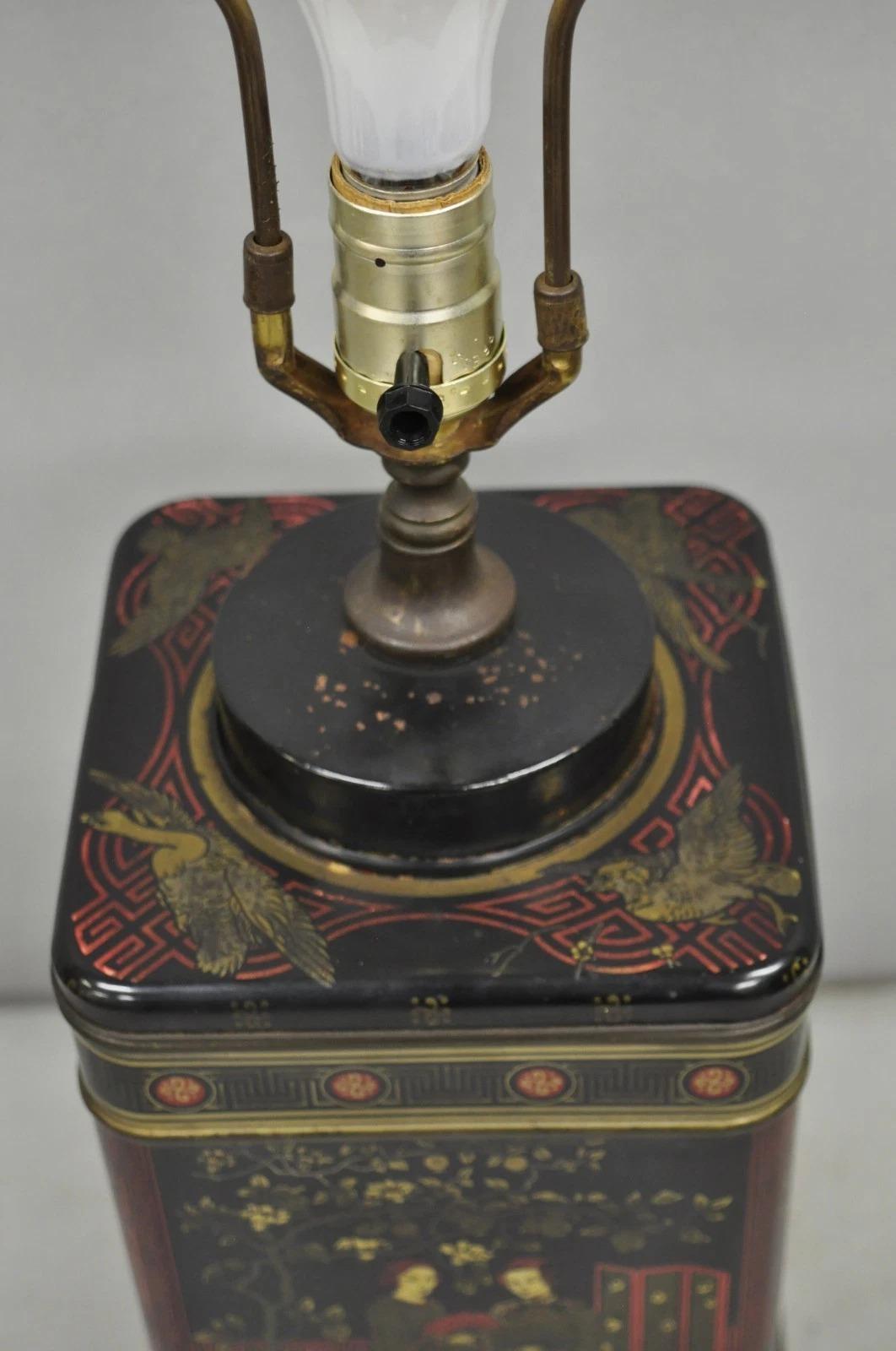 Lámpara de sobremesa Vintage Chinoiserie English Tole Metal Tea Canister Chinese Painted en venta 2
