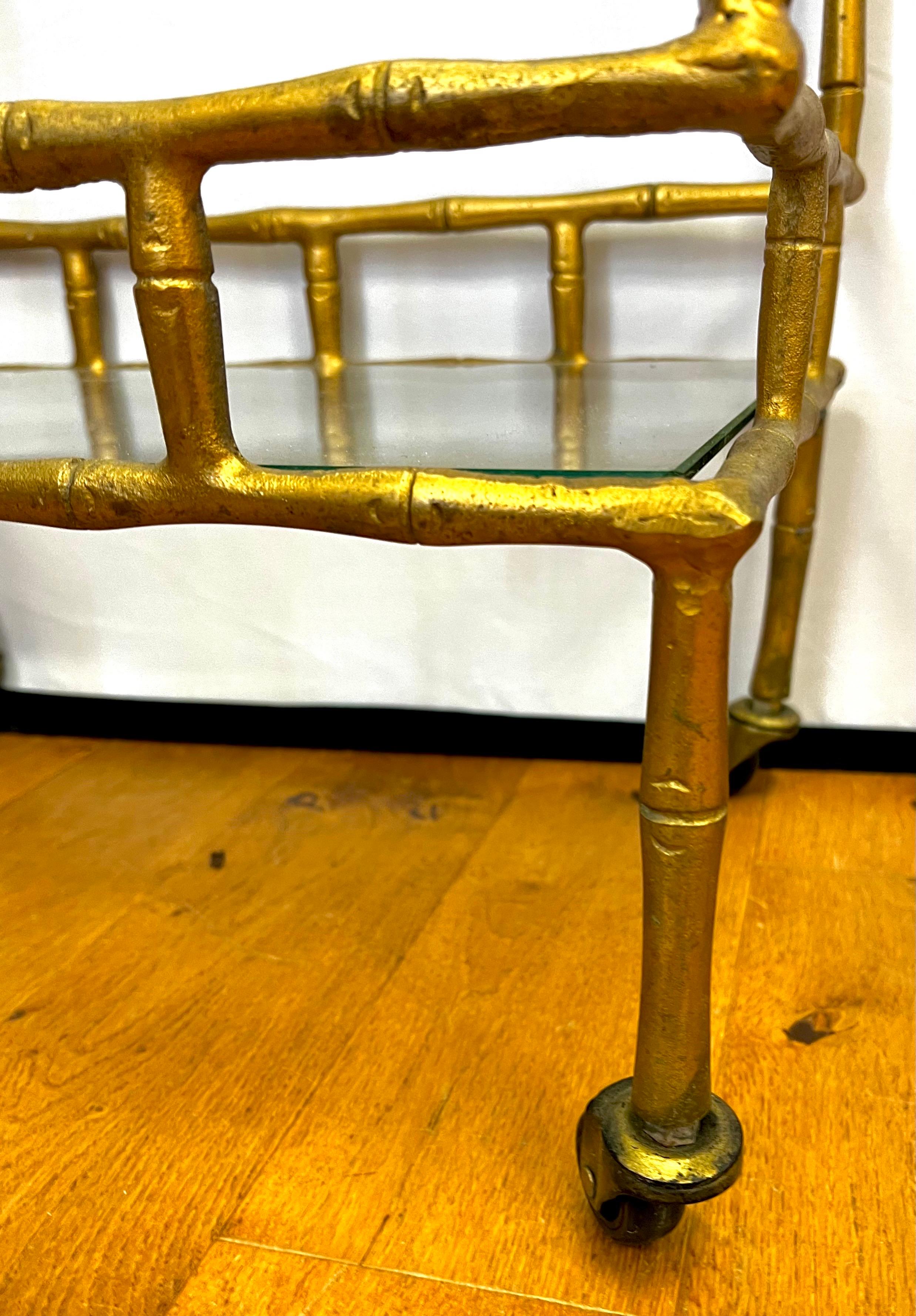 Vintage Chinoiserie Faux Bamboo Gold Gilt Metal Rolling Bar Cart In Good Condition In West Hartford, CT