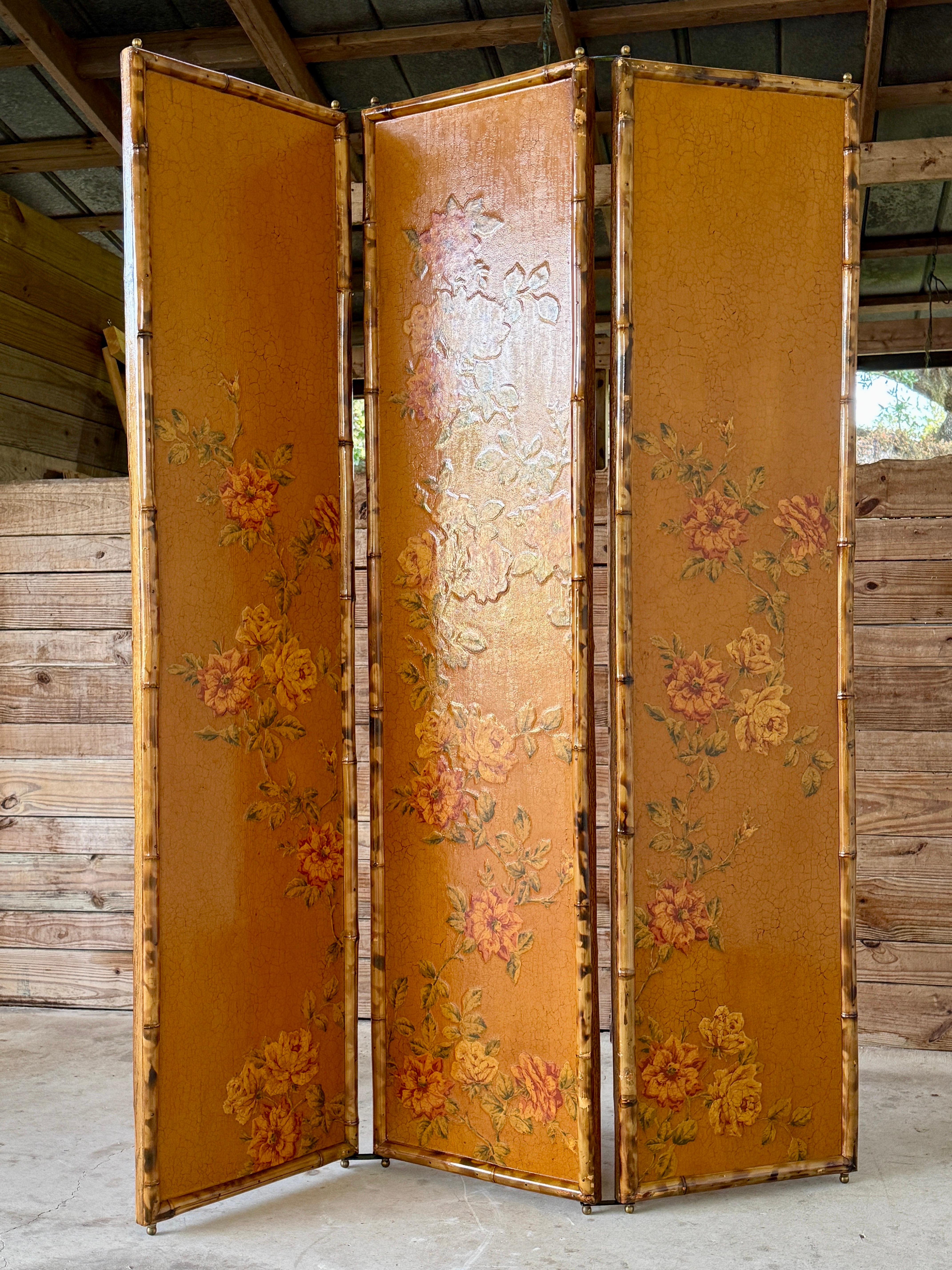 Vintage Chinoiserie Floral Three-Panel Bamboo Screen Room Divider With Cracked L For Sale 7