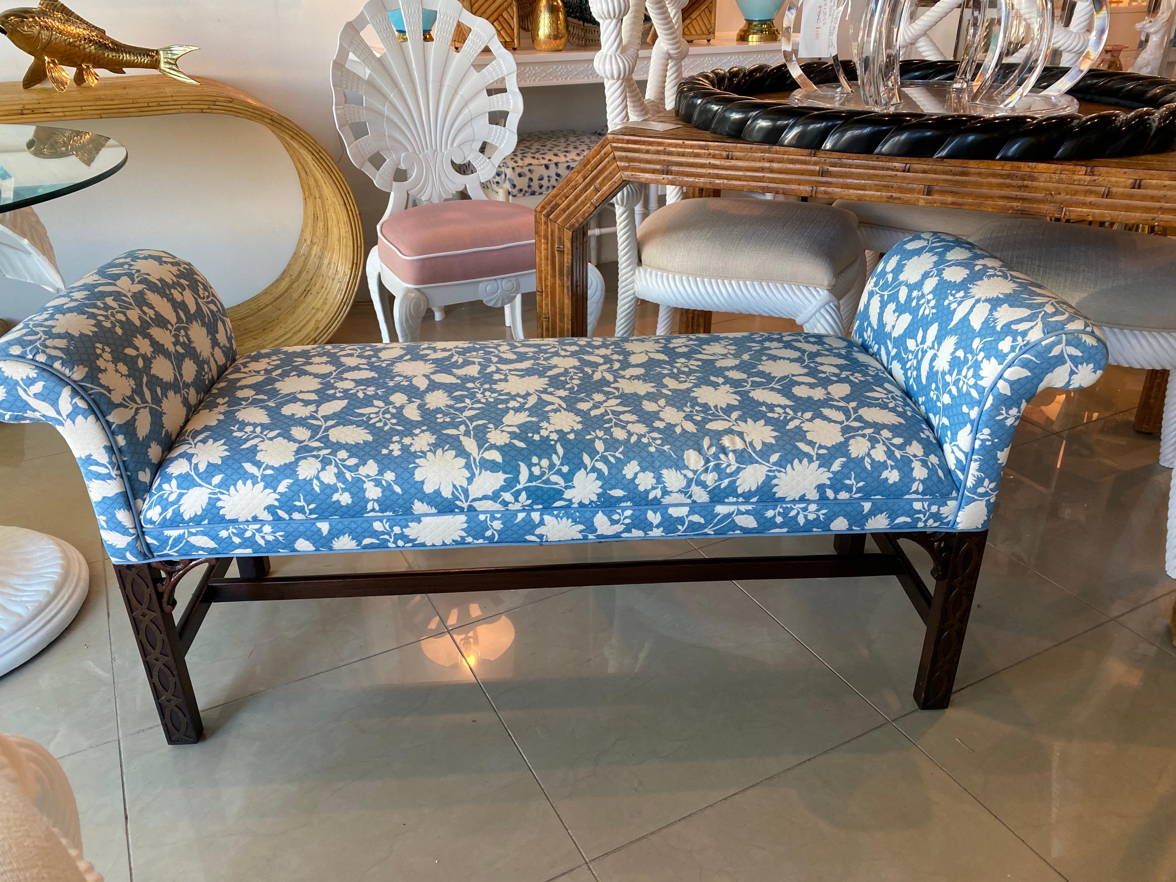 Vintage Chinoiserie Fretwork Fret Wood Bench Blue and White In Good Condition In West Palm Beach, FL