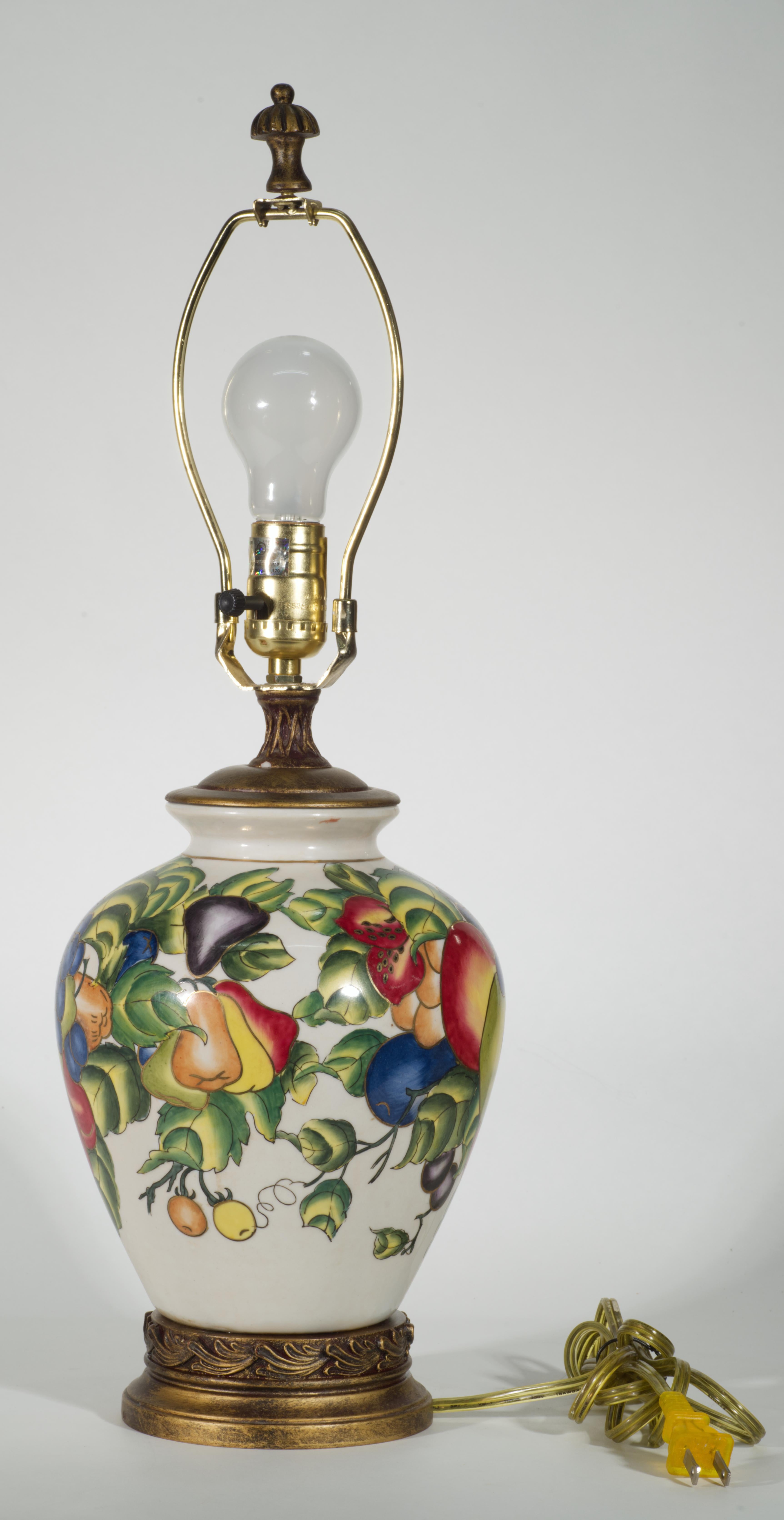 Vintage Chinoiserie Ginger Urn Table Lamp Fruits Leaves For Sale 4