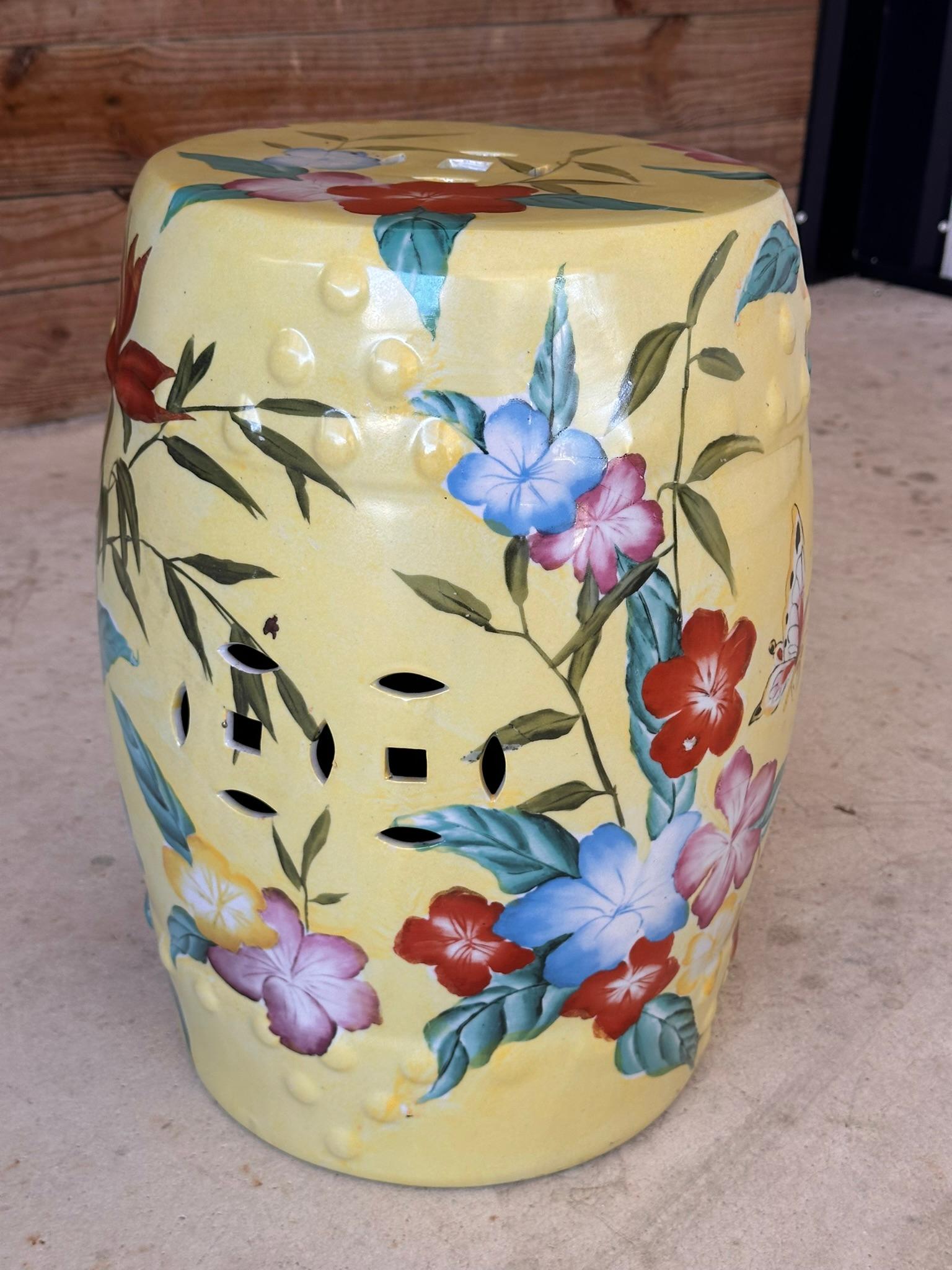 Tabouret de jardin chinoiserie vintage peint à la main et émaillé en vente 2