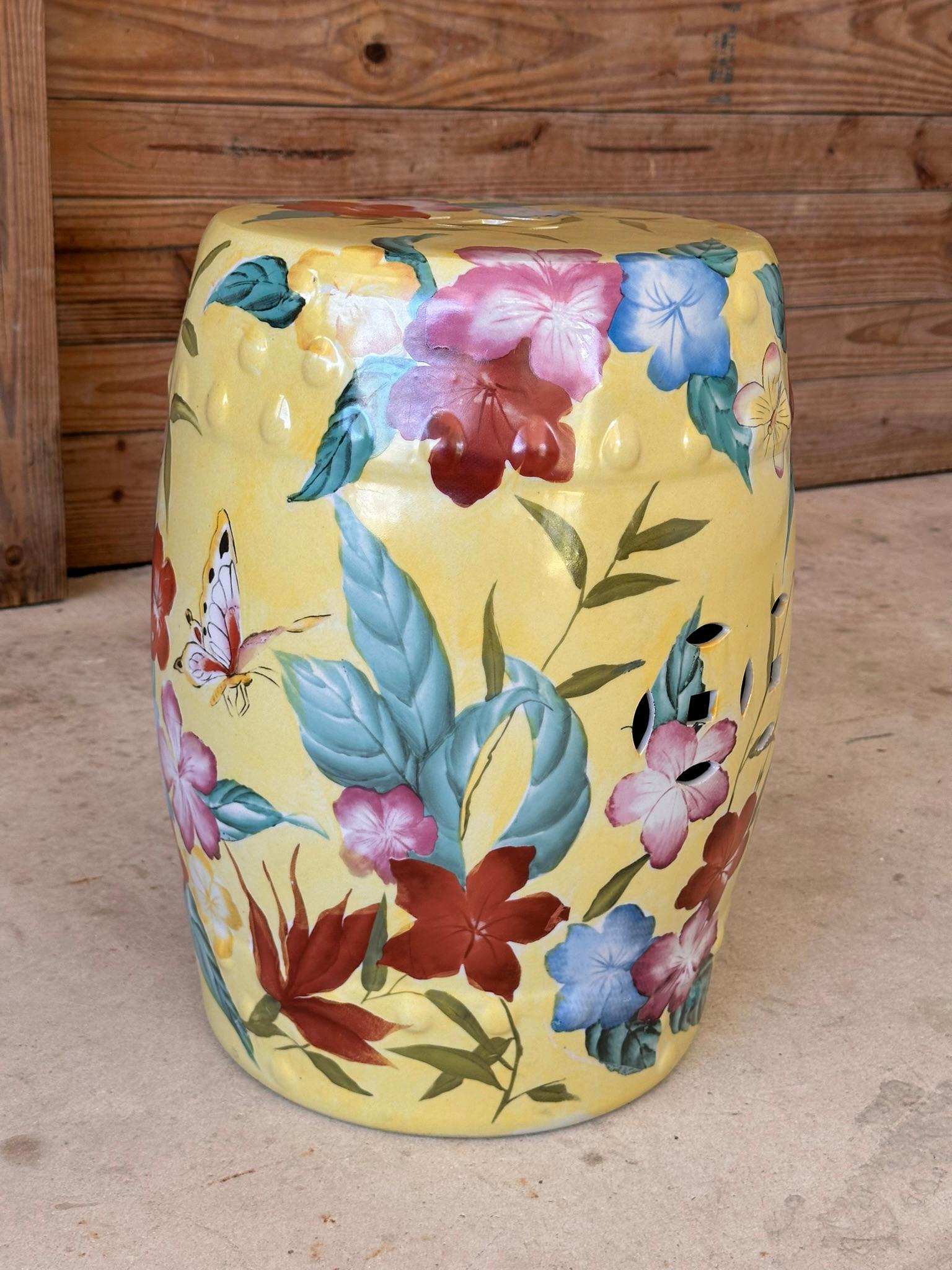 Chinoiseries Tabouret de jardin chinoiserie vintage peint à la main et émaillé en vente