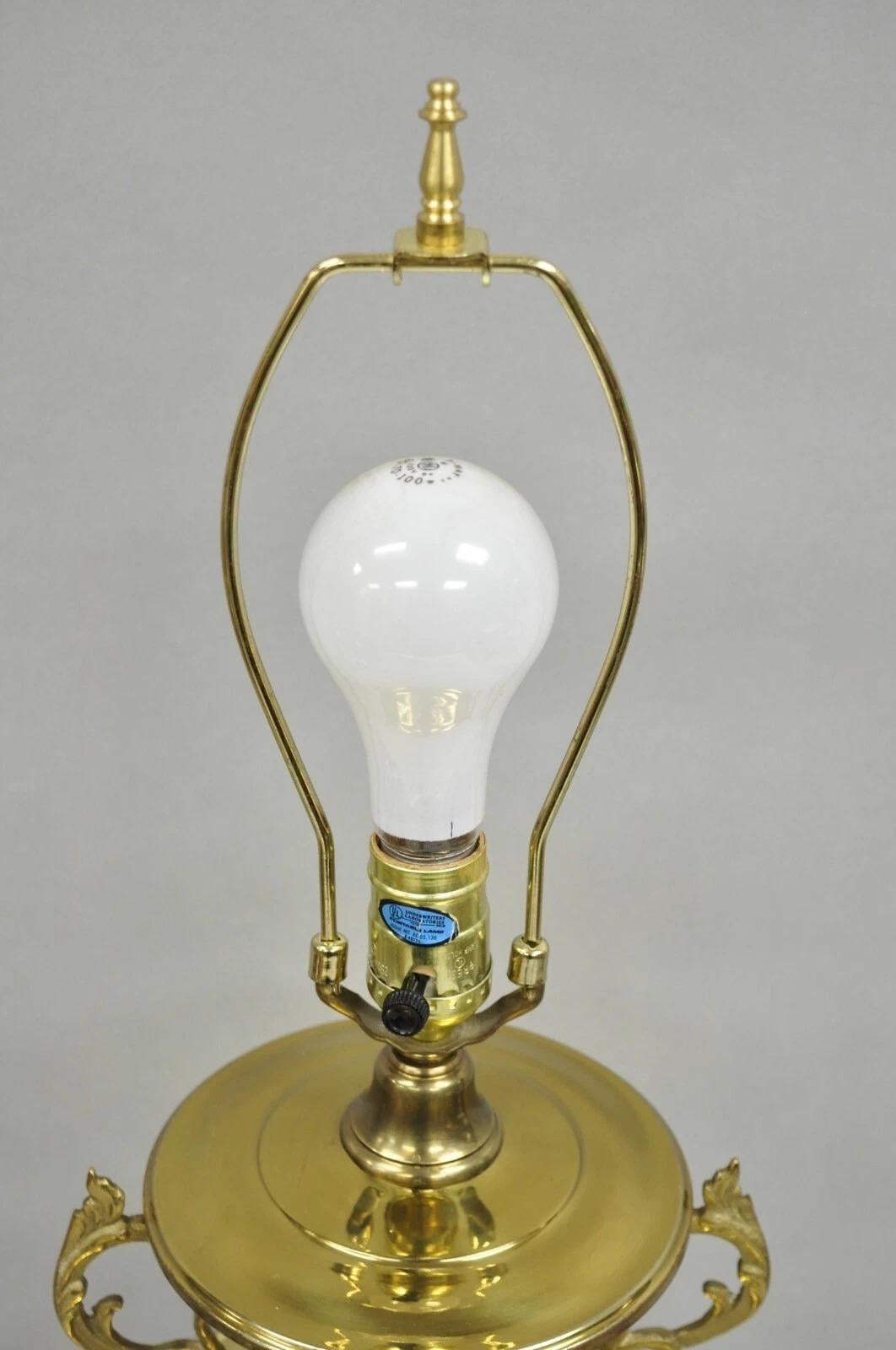 Lampada da tavolo Pagoda Jardiniere in ottone martellato Vintage Chinoiserie in vendita 2
