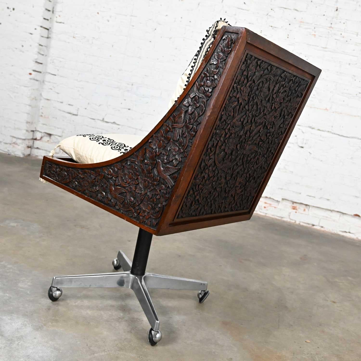 Vintage Chinoiserie Hand Carved Rosewood Rolling Desk Chair Bangkok Thailand For Sale 12