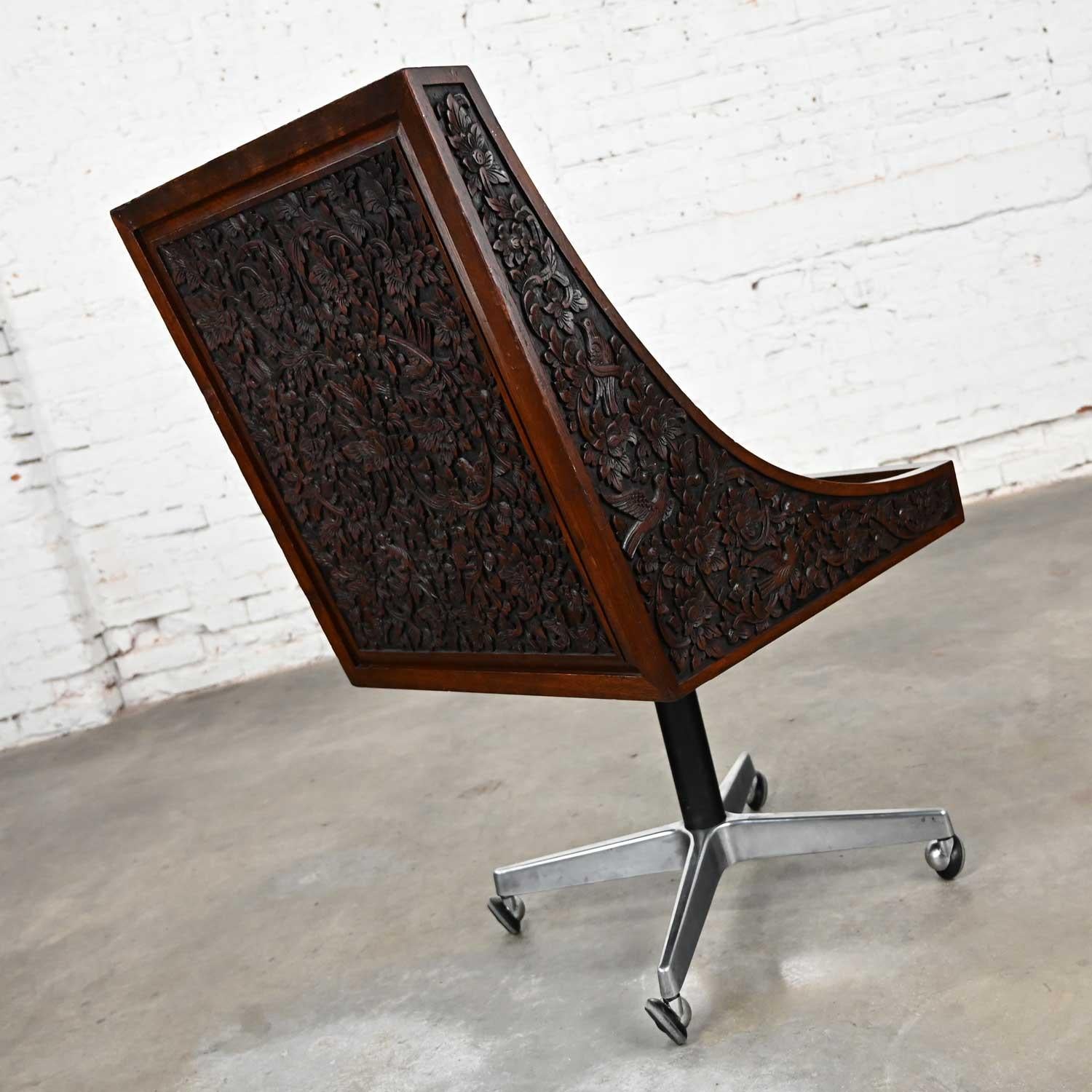 20th Century Vintage Chinoiserie Hand Carved Rosewood Rolling Desk Chair Bangkok Thailand For Sale