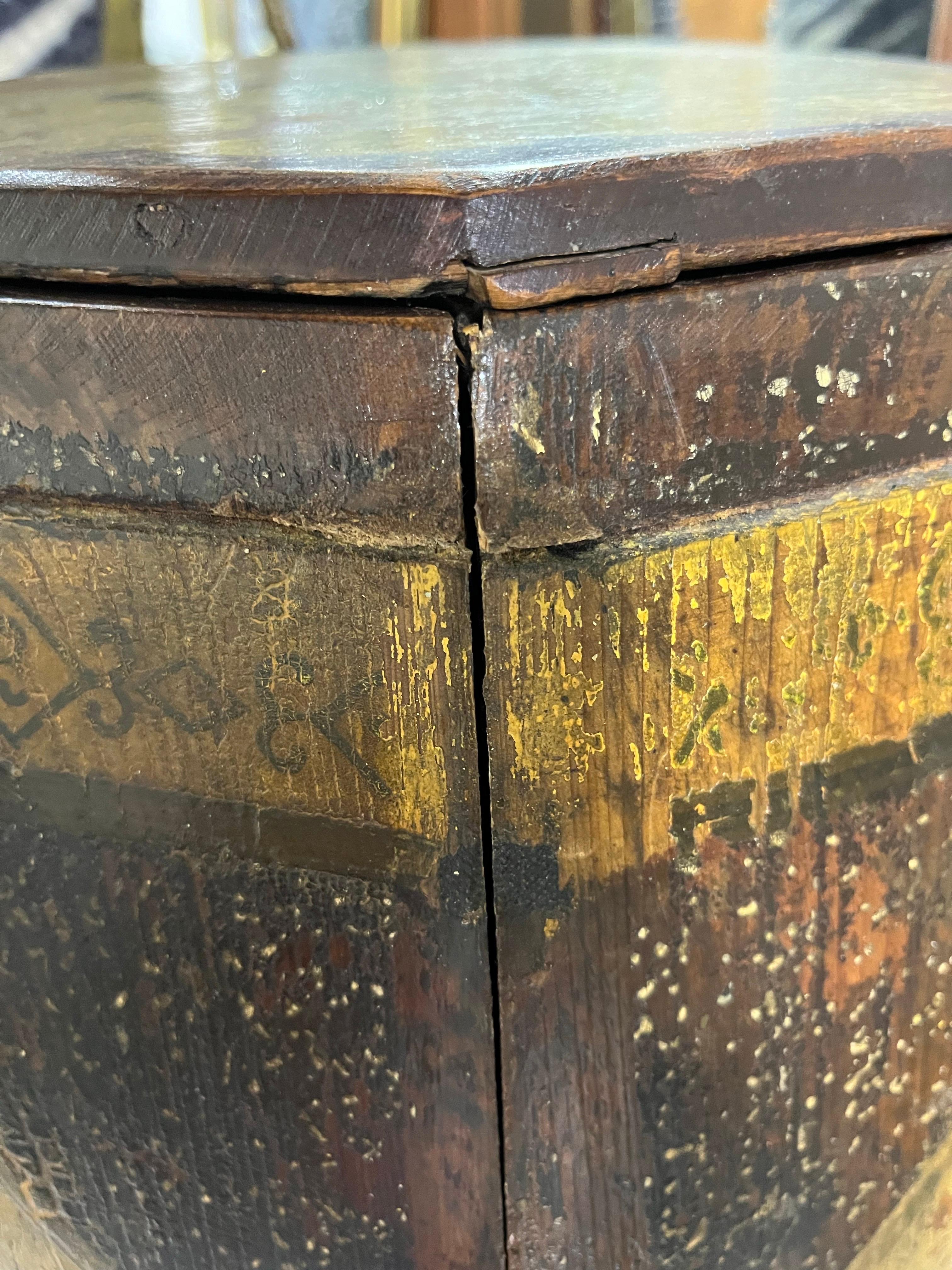 Siège ou baril à couvercle vintage en bois peint à la main de style chinoiserie en vente 2