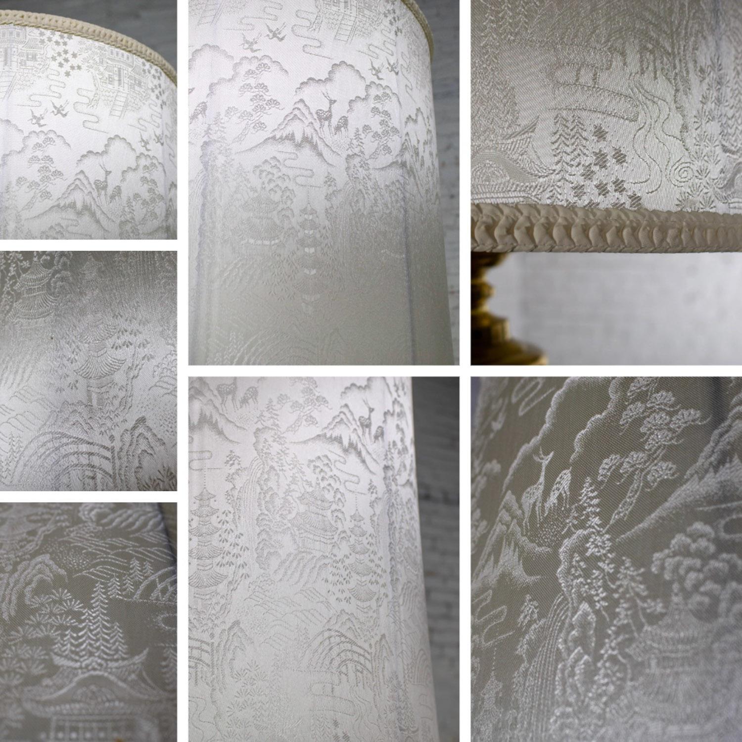 Lampe de table Vintage Chinoiserie Hollywood Regency en fonte de laiton avec abat-jour en damas en vente 9