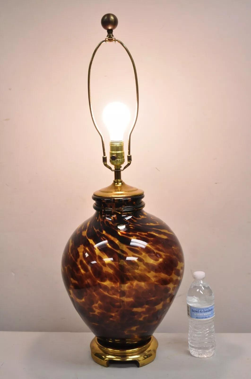 Vintage Chinoiserie Hollywood Regency Tortoise Shell Blown Glass Table Lamp with Brass Mounts. Circa Late 20th Century. Measurements: 32