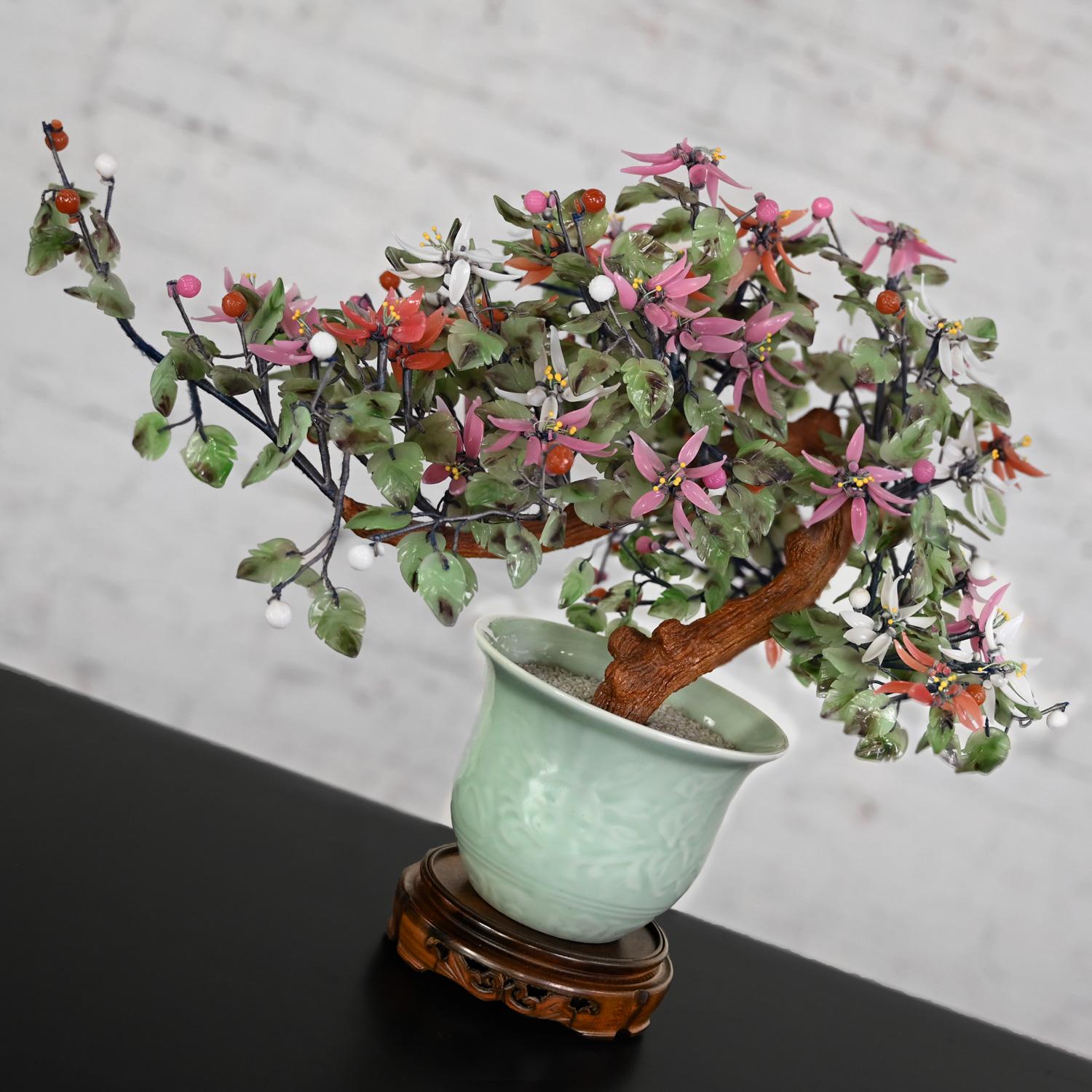 Bonsai-Pflanzgefäß aus Jade und Hartstein mit Celadon-Keramiktopf, Chinoiserie, Vintage (Chinesisch) im Angebot