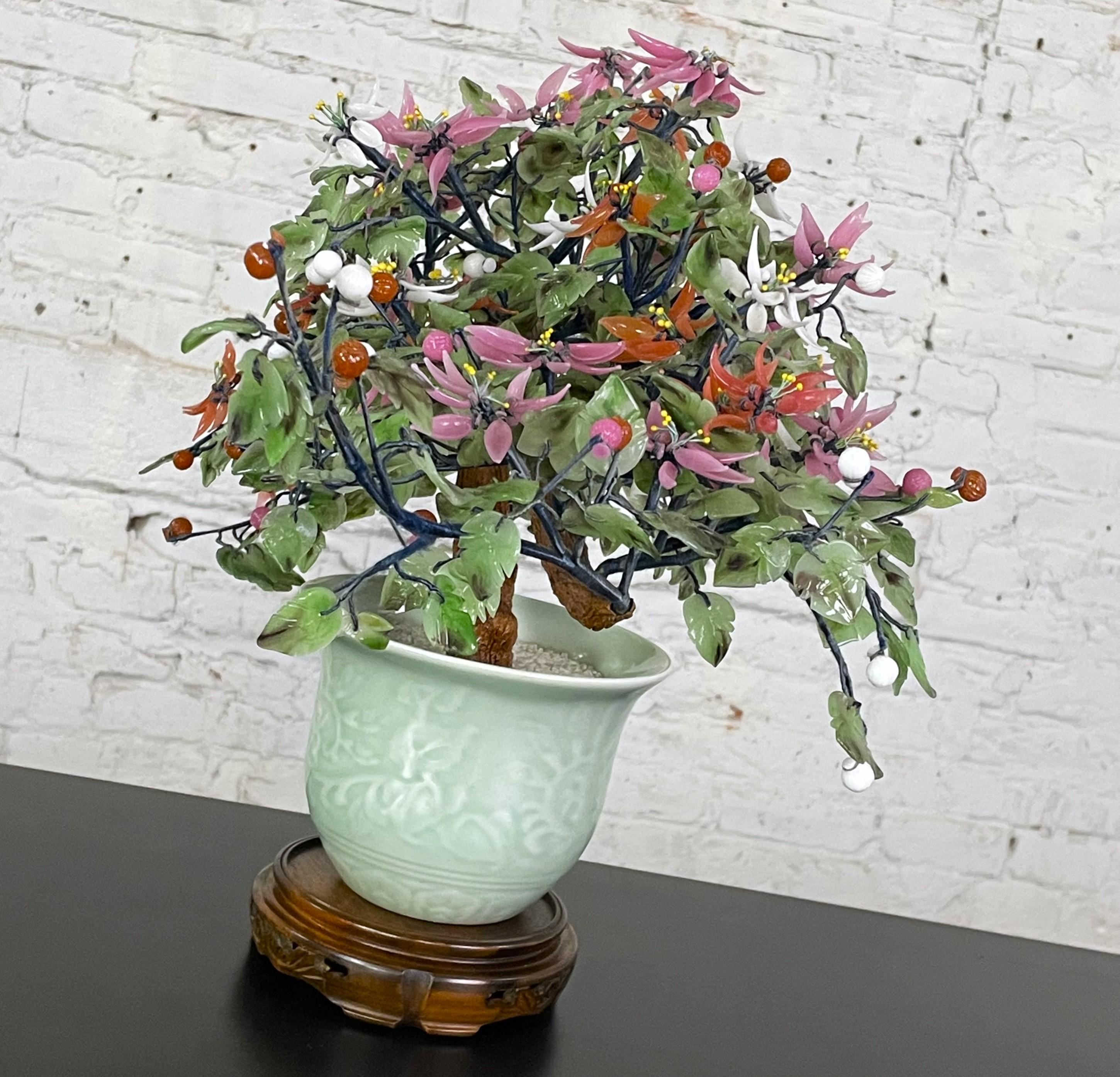 Bonsai-Pflanzgefäß aus Jade und Hartstein mit Celadon-Keramiktopf, Chinoiserie, Vintage im Zustand „Gut“ im Angebot in Topeka, KS