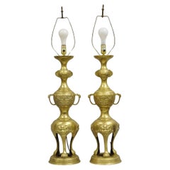 Paire de lampes de bureau vintage de style James Mont en laiton avec chien Foo chinois