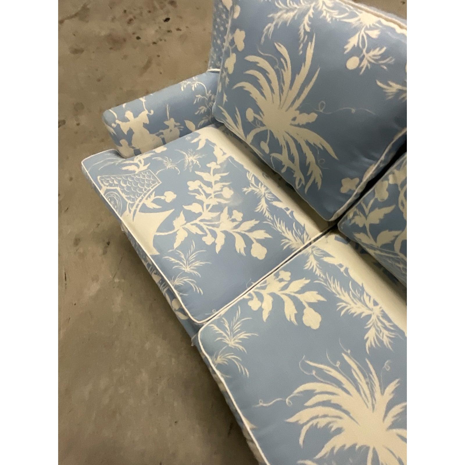 Vintage Chinoiserie Loveseat With Custom Lavender Quadrille “China Seas” Print In Good Condition In west palm beach, FL