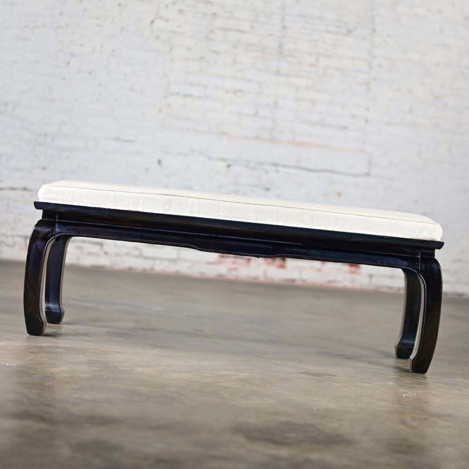 Banc vintage de style chinoiseries Ming de Raymond Sobota pour Century Furniture en vente 1