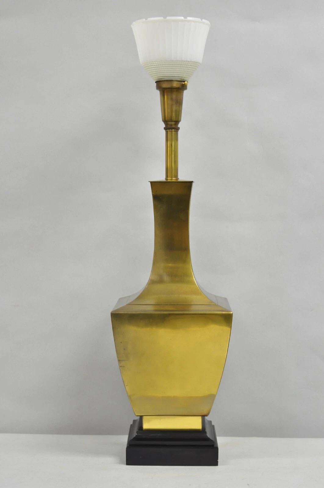 Vintage Chinoiserie Oriental Patinated Brass Jardiniere Table Lamp Attr. Chapman im Angebot 6