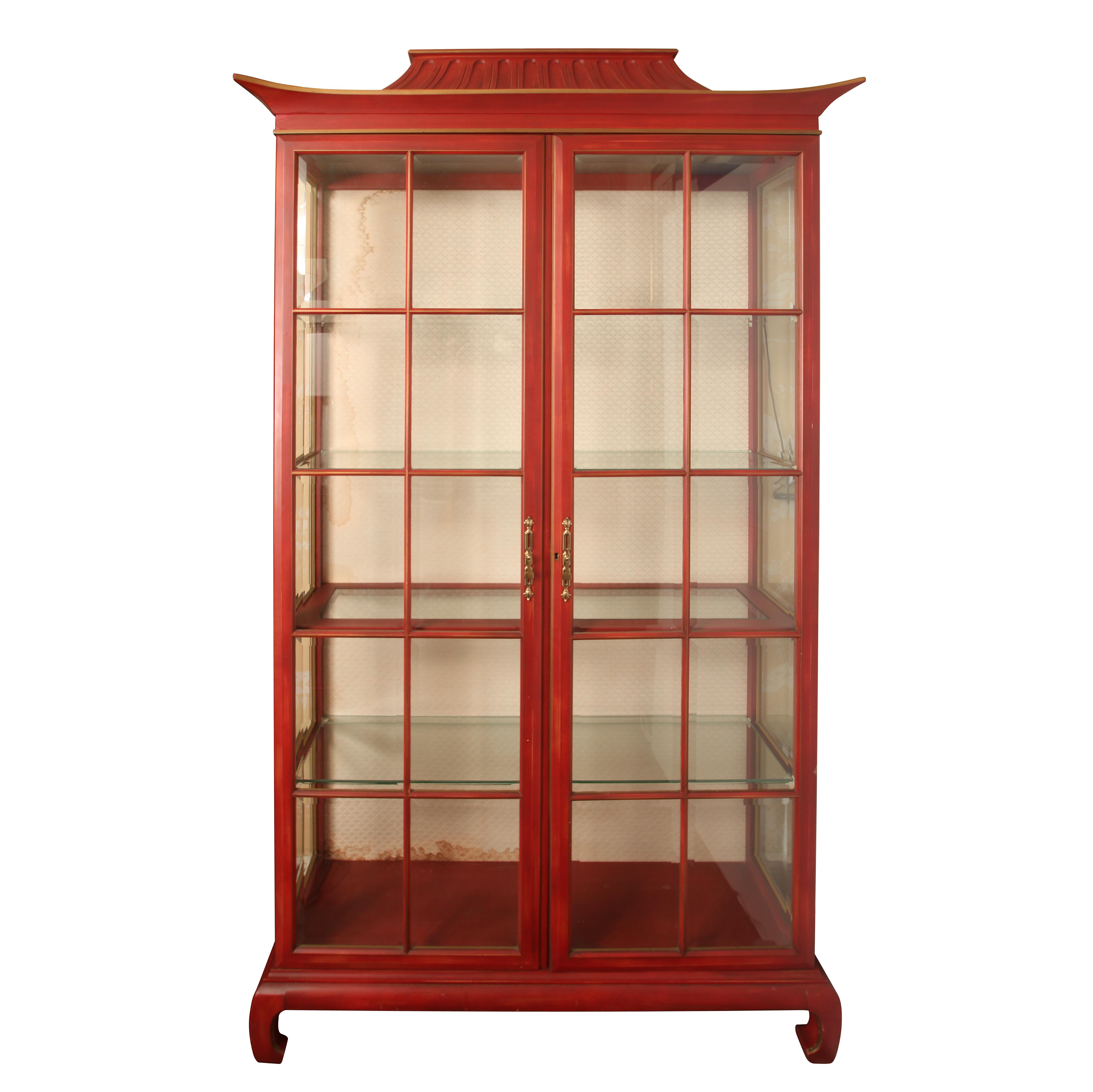Vintage Chinoiserie Pagoda Display Cabinet In Good Condition In Locust Valley, NY